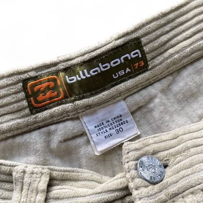 Billabong Vintage Billabong Wide Wale Corduroy Logo Patch Baggy Shorts Size US 30 / EU 46 - 4 Thumbnail