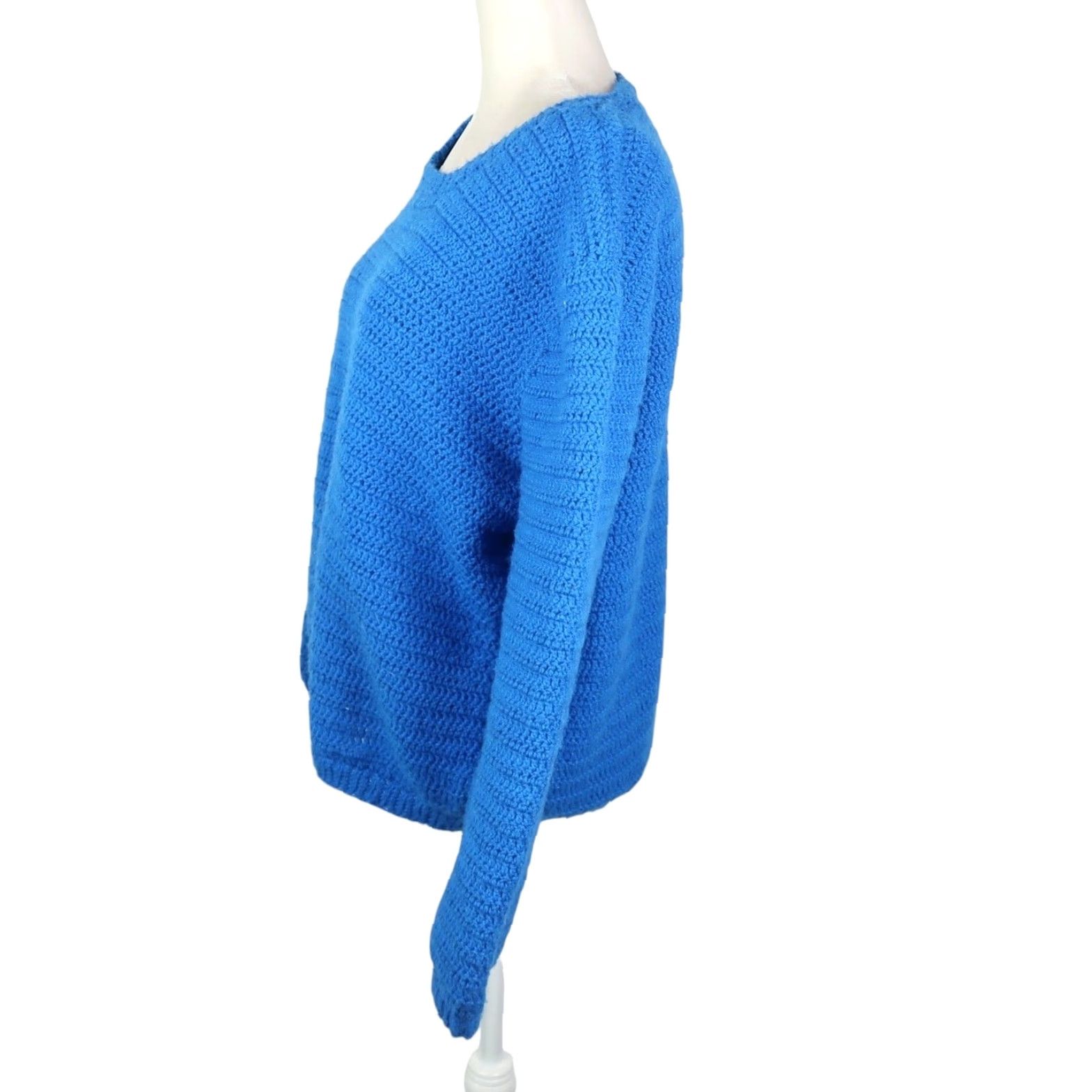 Vintage VINTAGE 80s Cobalt Blue Handknit Crewneck Pullover Sweater L Women Long Sleeve Knit Acrylic Solid Crew Neck Casual Modern Century? Size L / US 10 / IT 46 - 3 Thumbnail