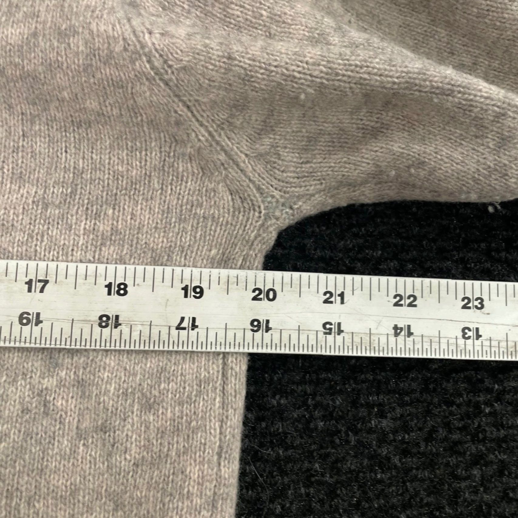 Vintage VINTAGE WESPA by Ursula Neuhauser Hoodie Dress Gray S Lambswool Knit Raglan Pocket Button Henley Graphic Print Hooded Tunic Womens Size S / US 4 / IT 40 - 7 Thumbnail