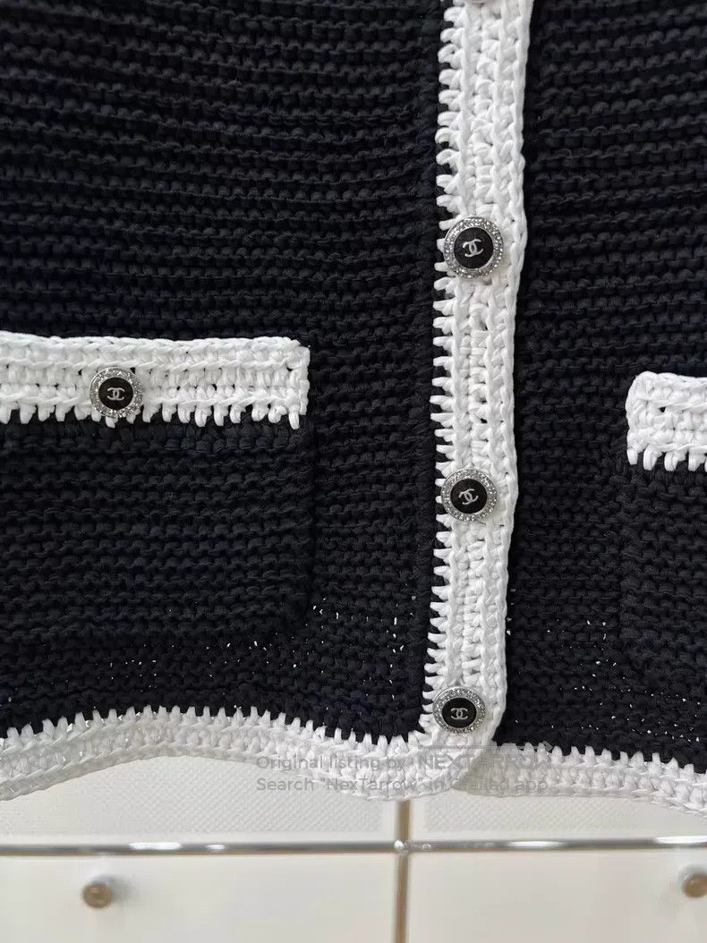 Chanel Chanel Classic black and white short-sleeved knitted cardi Size XS / US 0-2 / IT 36-38 - 2 Thumbnail