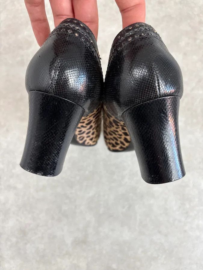Vintage 1990s Gianni Versace Teal Leopard Pony Hair Pumps Heels Size US 8 / IT 38 - 6 Thumbnail