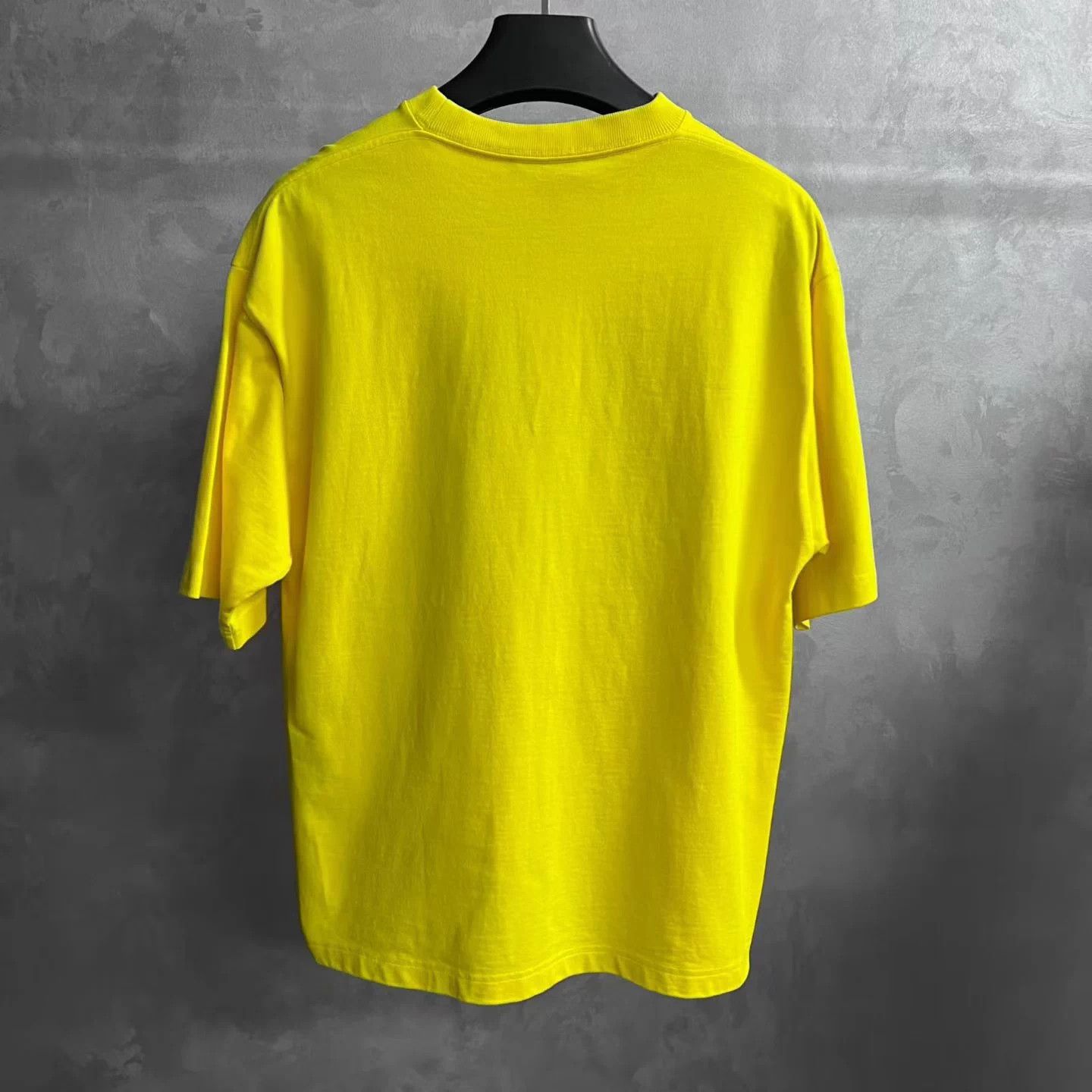 Balenciaga Balenciaga Yellow Print Crewneck Short Sleeve T-shirt XS Size US XXS / EU 40 - 2 Thumbnail