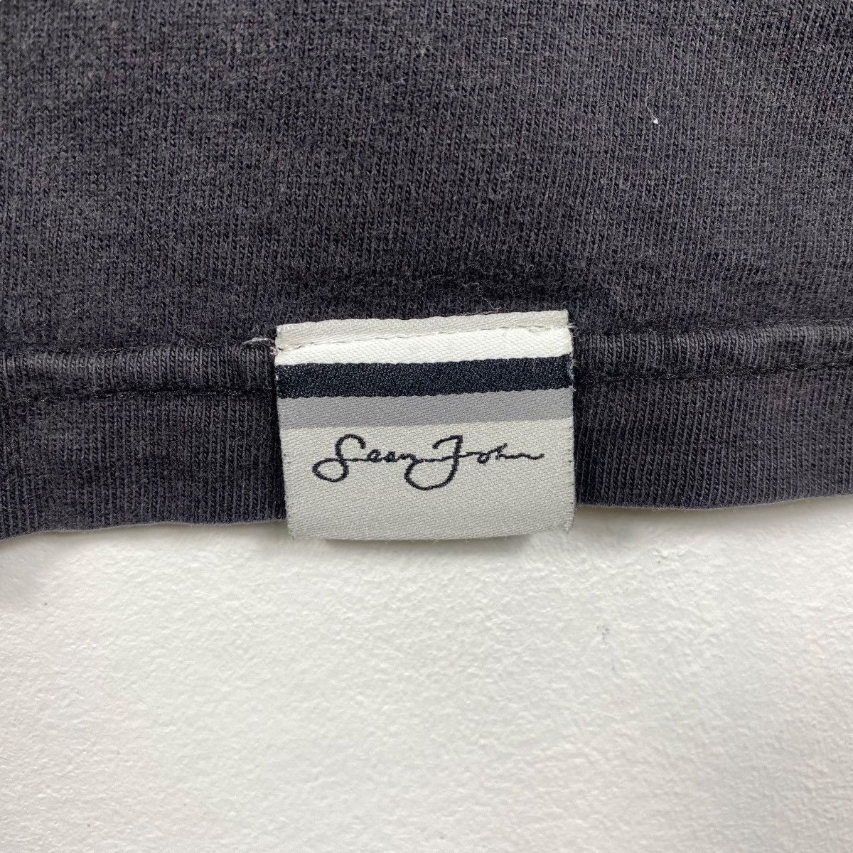 Sean John Vintage 00's SEAN JOHN World Tour Logo Graphic Faded Tee Size US XL / EU 56 / 4 - 4 Thumbnail