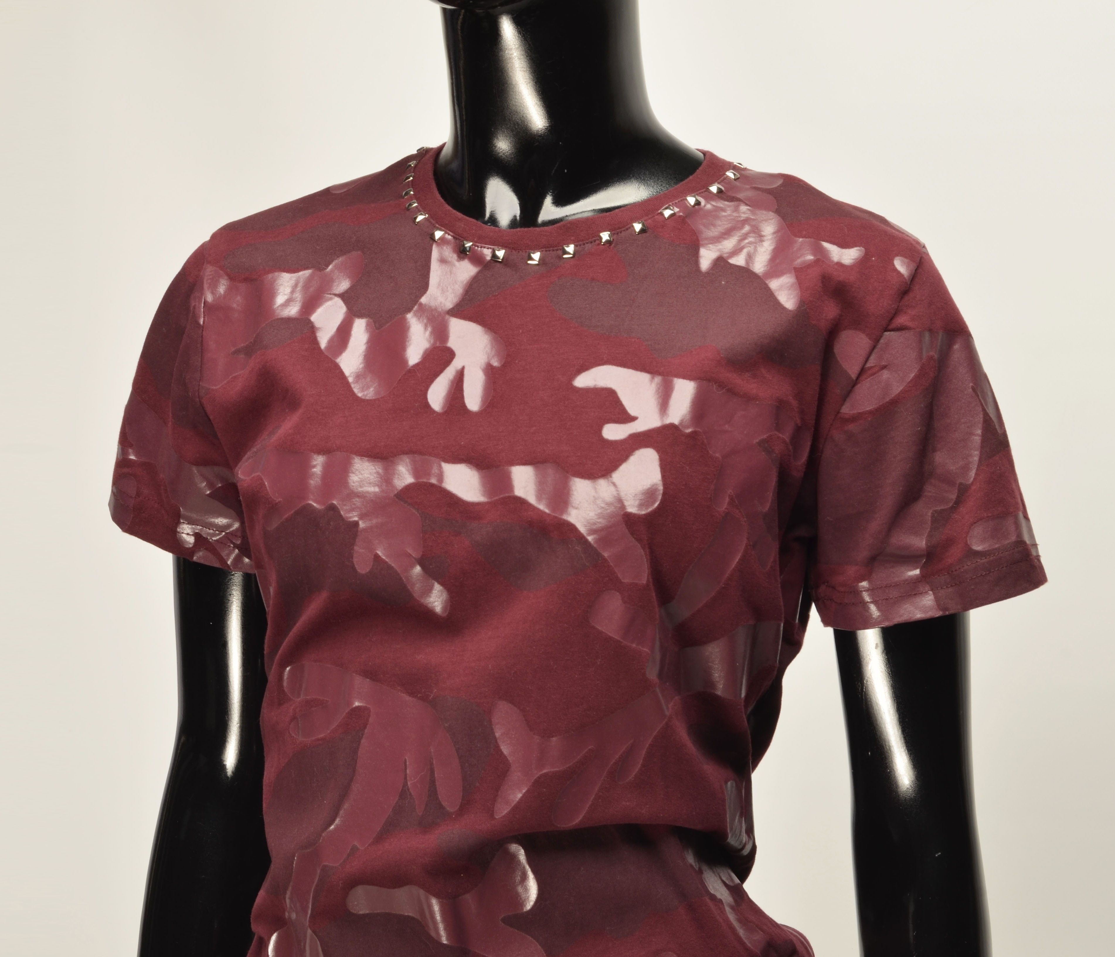 Valentino Valentino Burgundy Camo SS19 Short Sleeve Grunge T-shirt Size S / US 4 / IT 40 - 2 Thumbnail