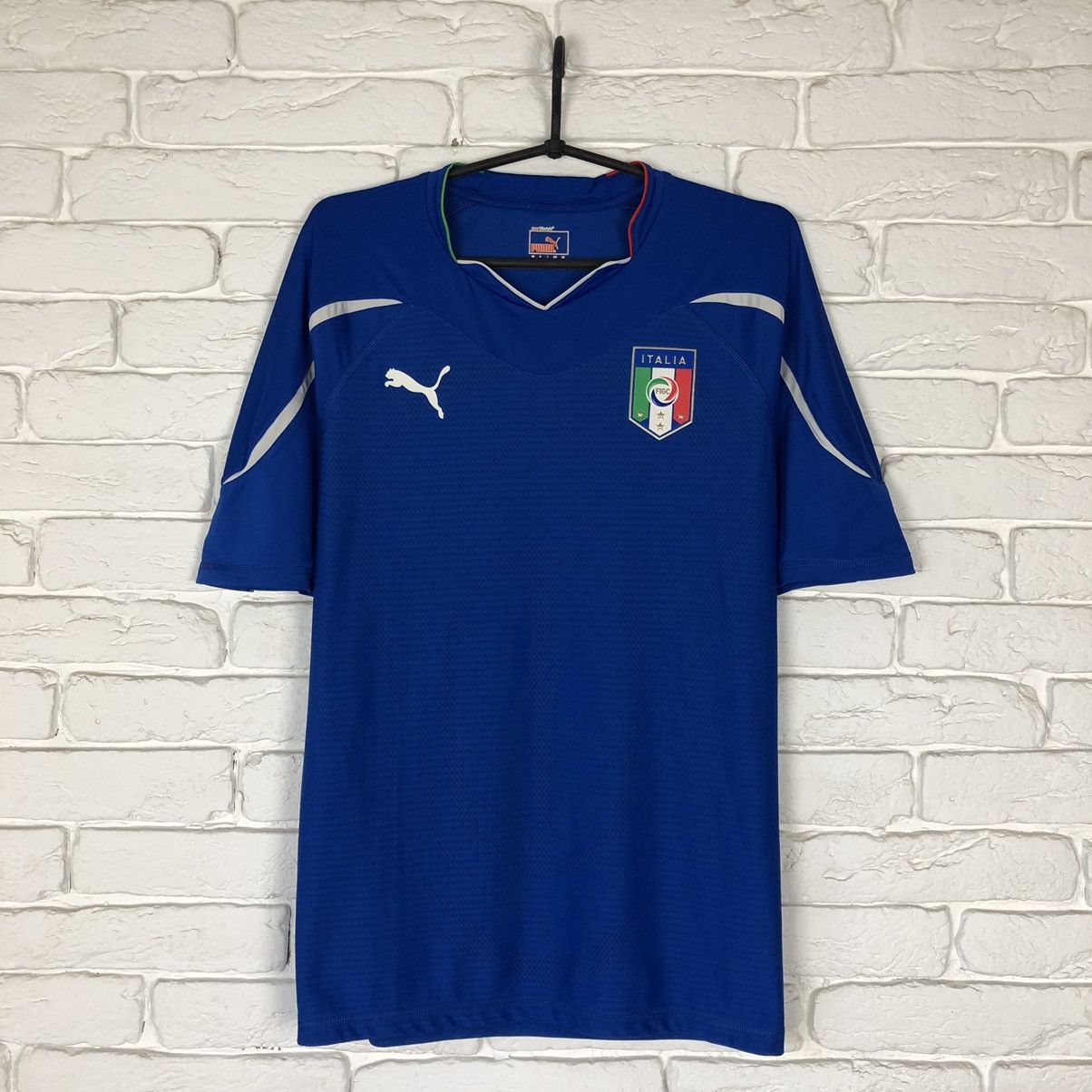 Puma × Vintage Italy national team 2010 2011 home jersey Size US M / EU 48-50 / 2 - 1 Thumbnail