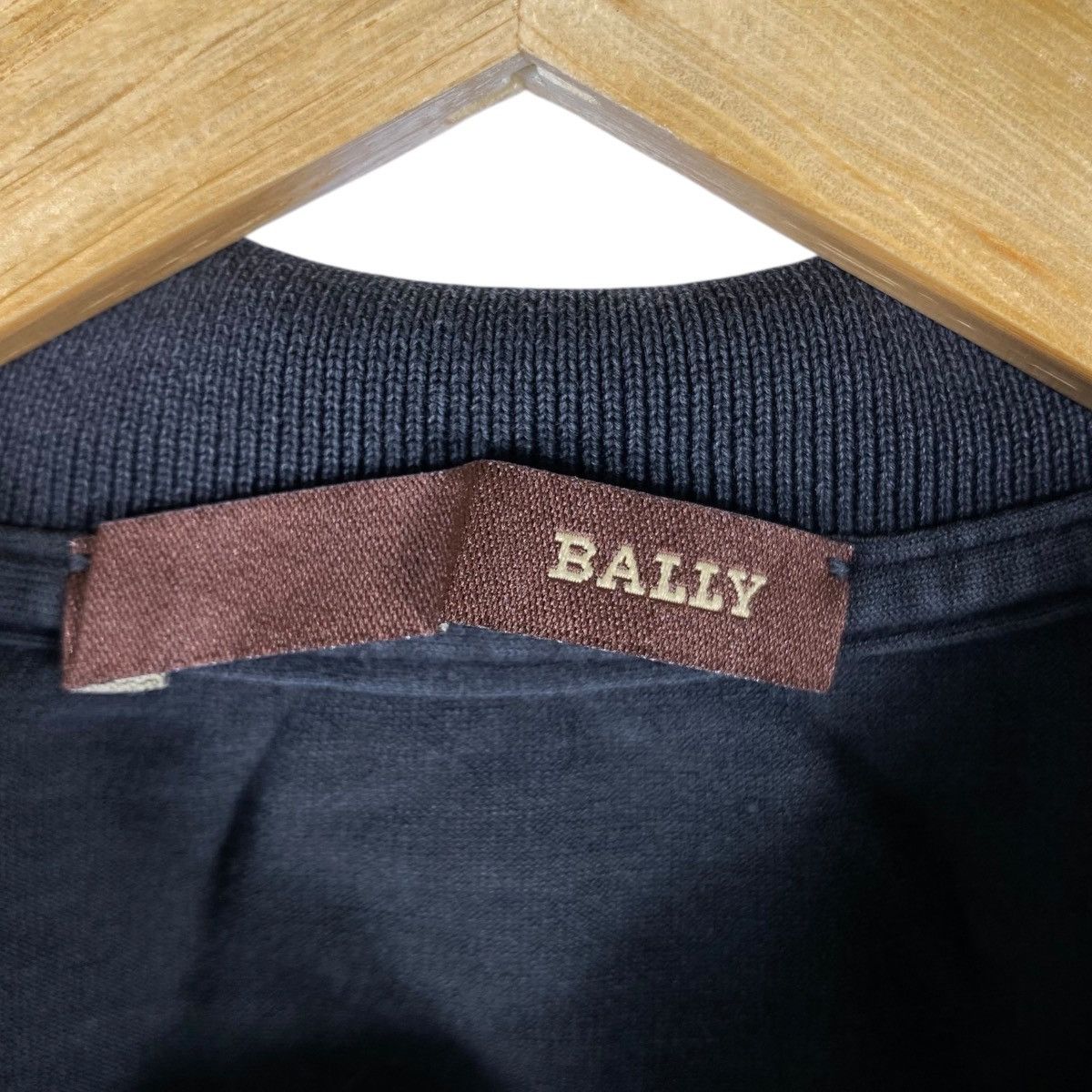 Bally Italian Brand BALLY Embroidery Logo Women Polo Shirt Size 8 Size M / US 6-8 / IT 42-44 - 6 Thumbnail