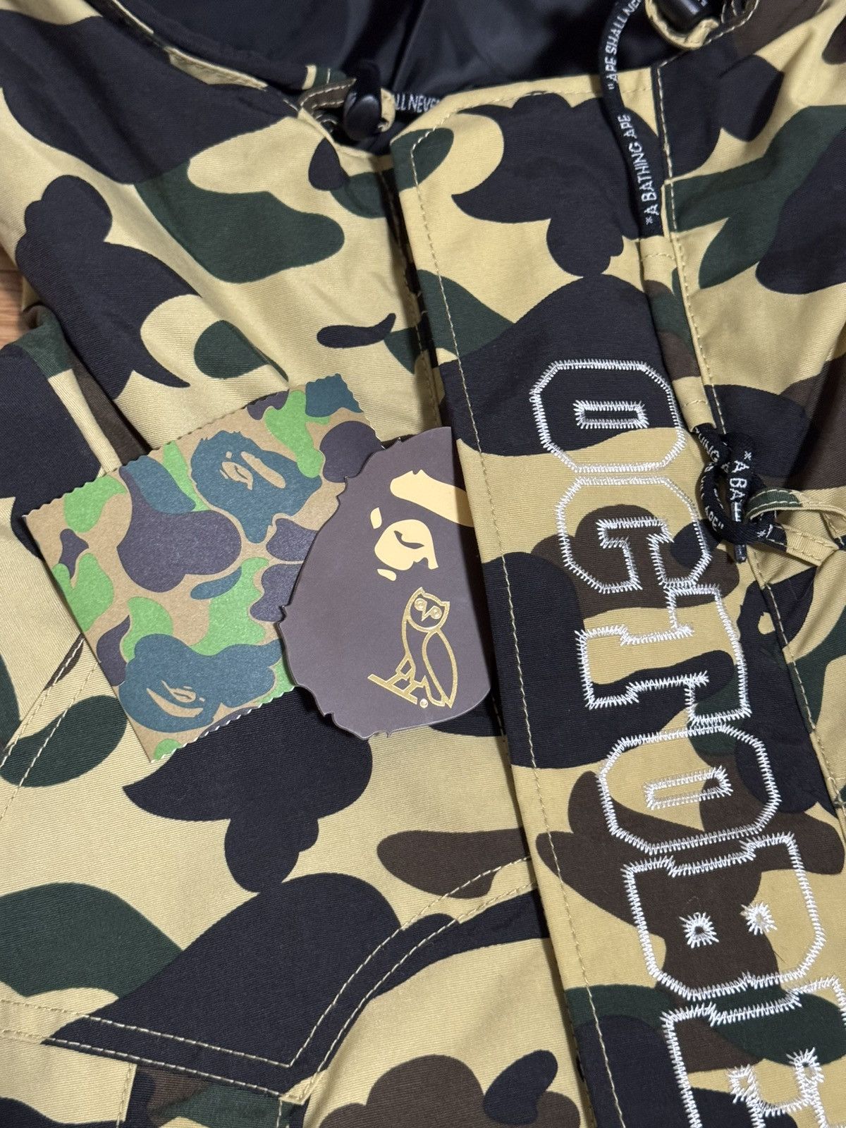 Bape × October's Very Own 🔥BAPE x OVO 1st Camo Mountain Windbreaker Jacket/Windrunner Size US L / EU 52-54 / 3 - 5 Thumbnail