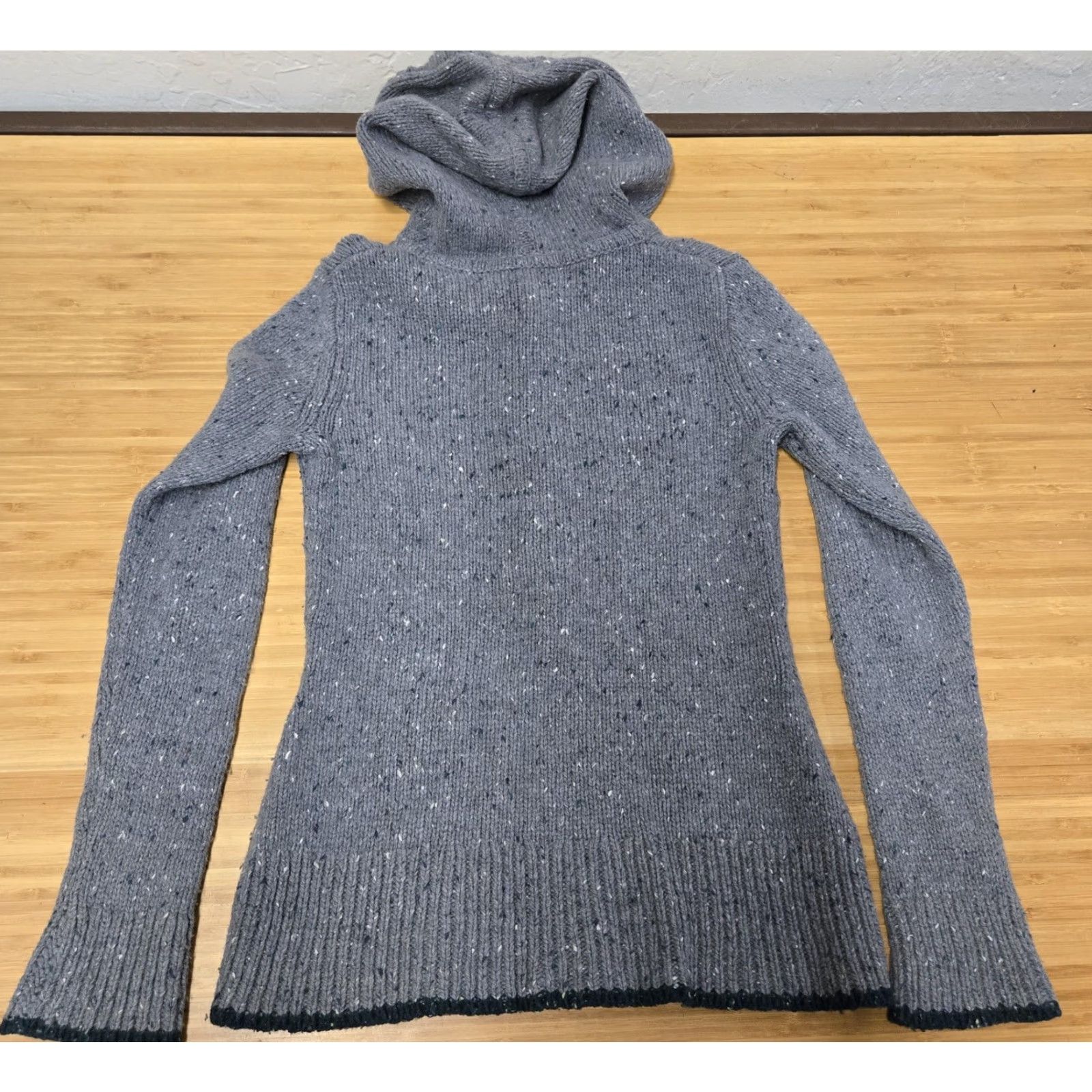 Patagonia Patagonia Sweater Womens Small Gray Lambswool Blend Henley Hoodie Knit Speckled Size S / US 4 / IT 40 - 5 Thumbnail