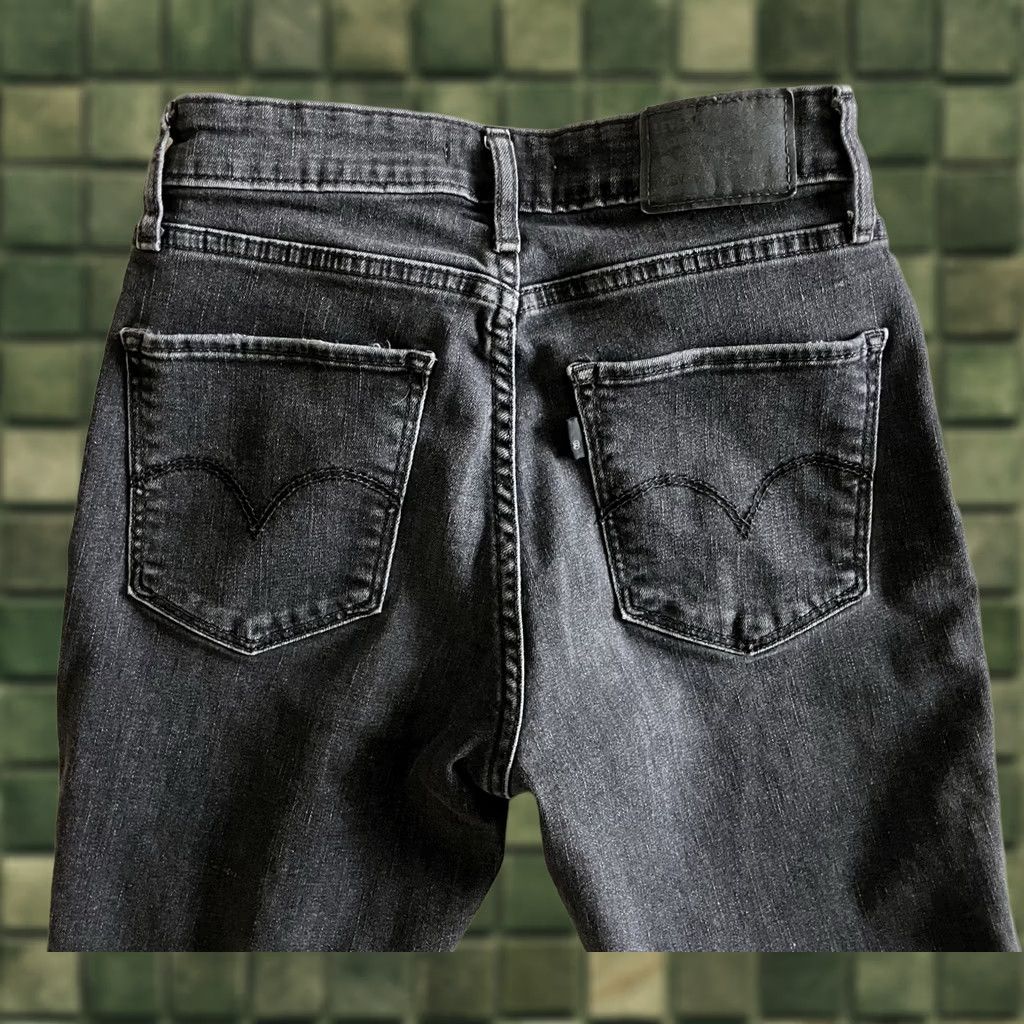 Levi's Levi’s Women Jeans Size 27 Black 720 High-Rise Super Skinny Stretch Denim Cut Jeans Skinny Womens 27in Inseam 27in Regular Stretch Size 27" / US 4 / IT 40 - 1 Thumbnail