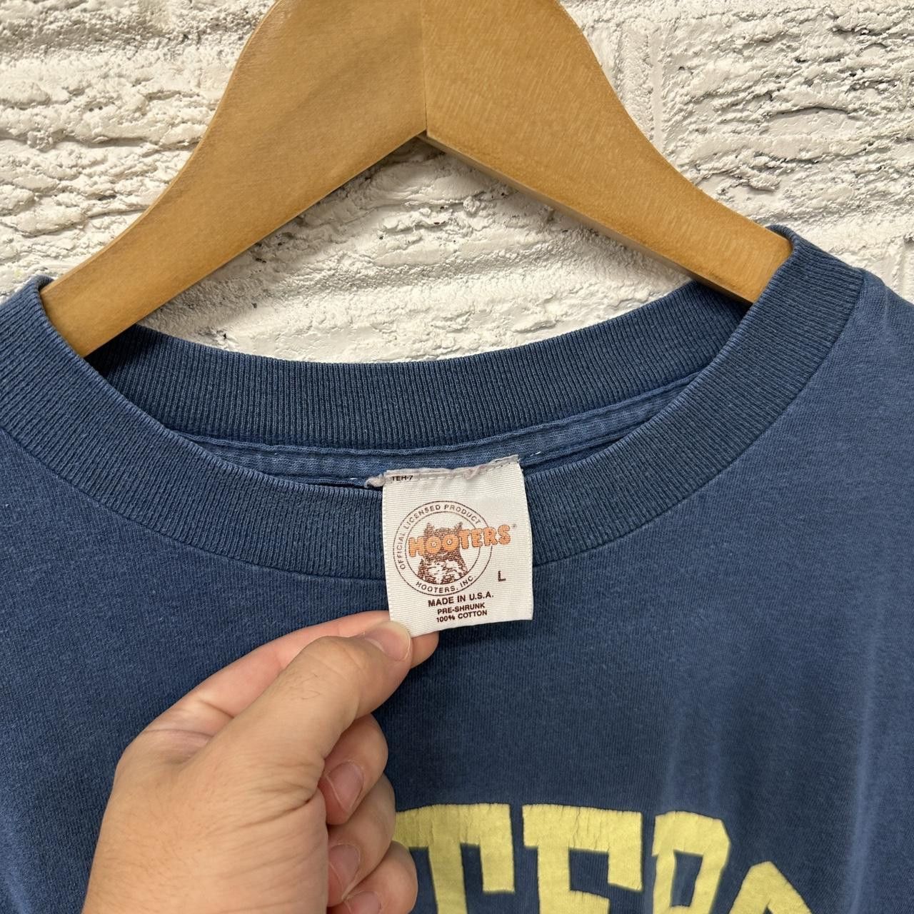 Vintage Vintage Hooters University 90s Blue Shirt Large Size US L / EU 52-54 / 3 - 4 Thumbnail