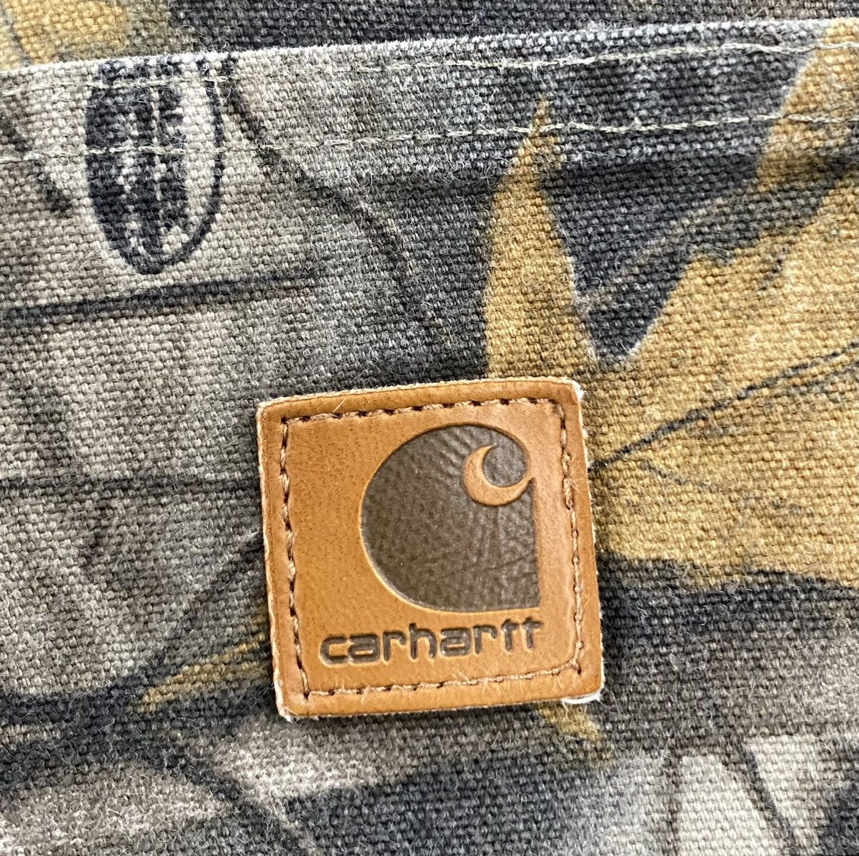 Carhartt VTG Y2K Carhartt Realtree Hardwoods Camo Camouflage Shorts Size US 42 / EU 58 - 3 Thumbnail