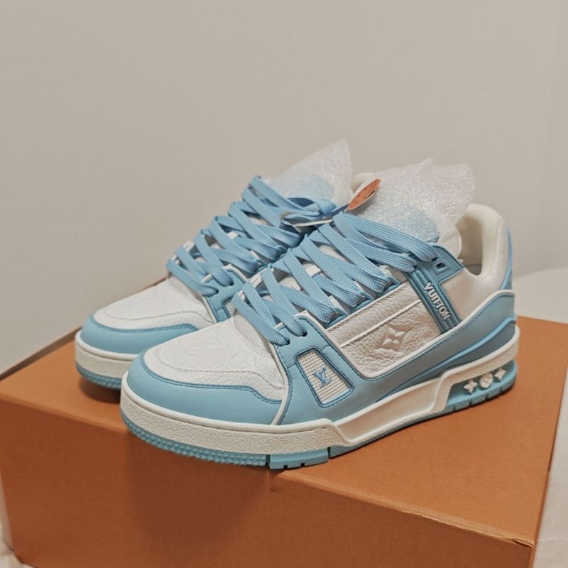 Louis Vuitton Louis Vuitton Trainer Low-Top Sneakers in Sky Blue 0079 Size US 8 / EU 41 - 1 Thumbnail