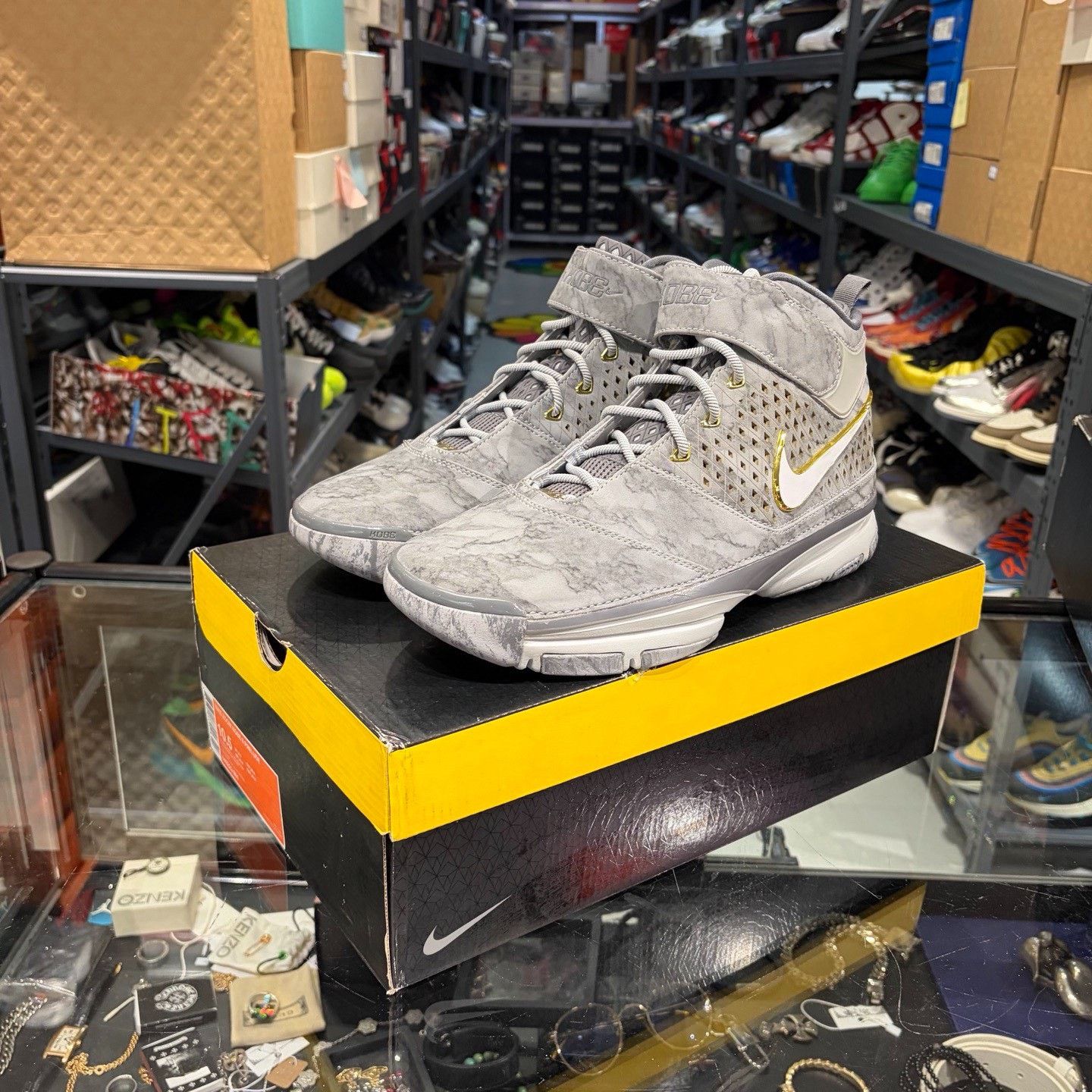 Nike Nike Gray Lowtop Sneakers 11 Men Size US 11 / EU 44 - 1 Thumbnail