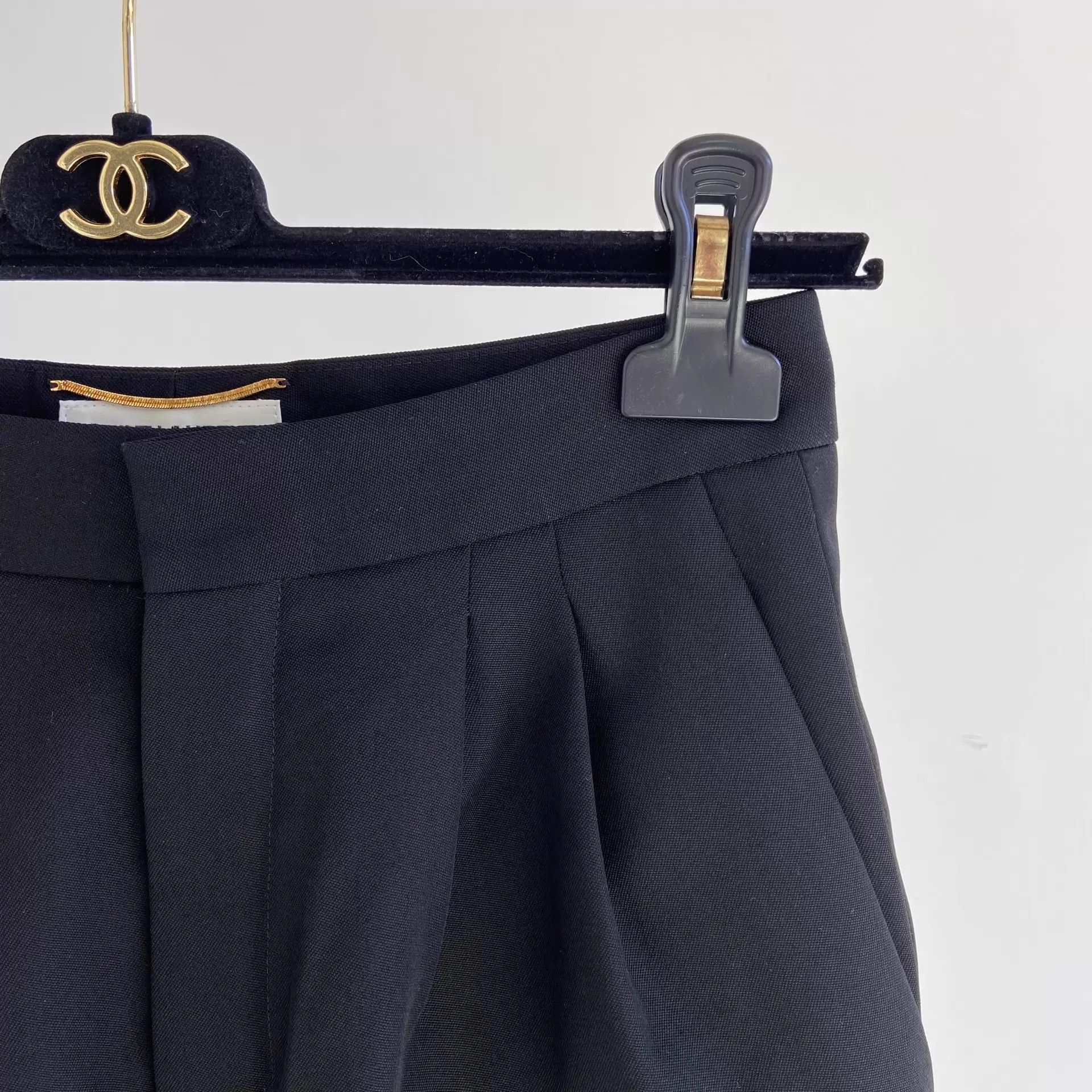 Saint Laurent Paris Saint Laurent Black Short F36 Pre-Owned Size 25" / US 0 / IT 36 - 3 Thumbnail
