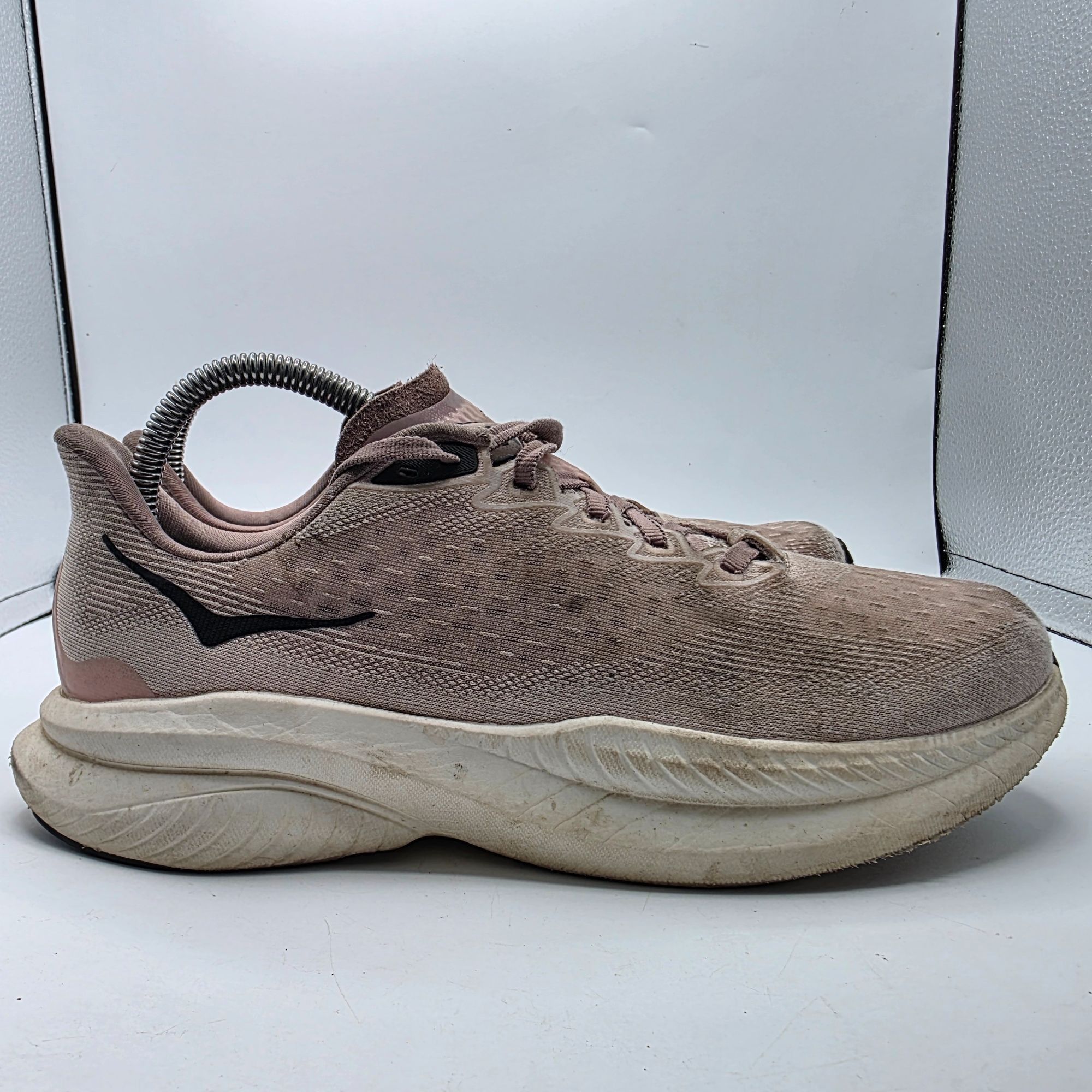 Hoka Hoka One One Mach 6 LA Womens Size 8.5 Pink Athletic Running Size US 8.5 / IT 38.5 - 12 Thumbnail