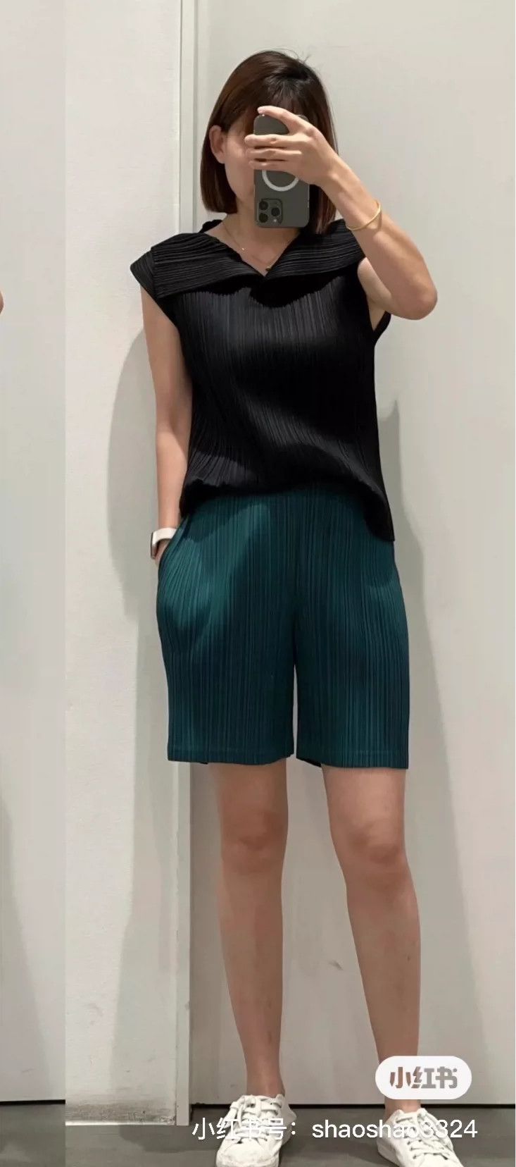 Issey Miyake Issey Miyake size:5 Green pleated shorts Size 42" / US 20 - 5 Thumbnail