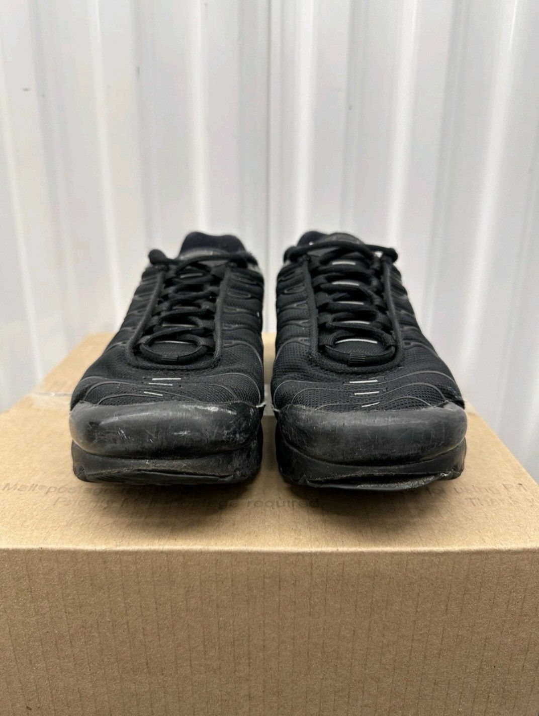 Nike Nike Air Max Plus GS Triple Black CD0609001 Size 5.5Y Size US 5.5 / EU 38 - 3 Thumbnail