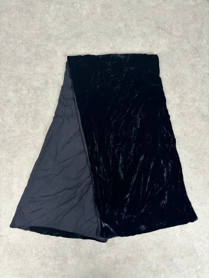 Emporio Armani 2000s Emporio Armani Black Classy Velvet Scarf Size ONE SIZE - 3 Thumbnail