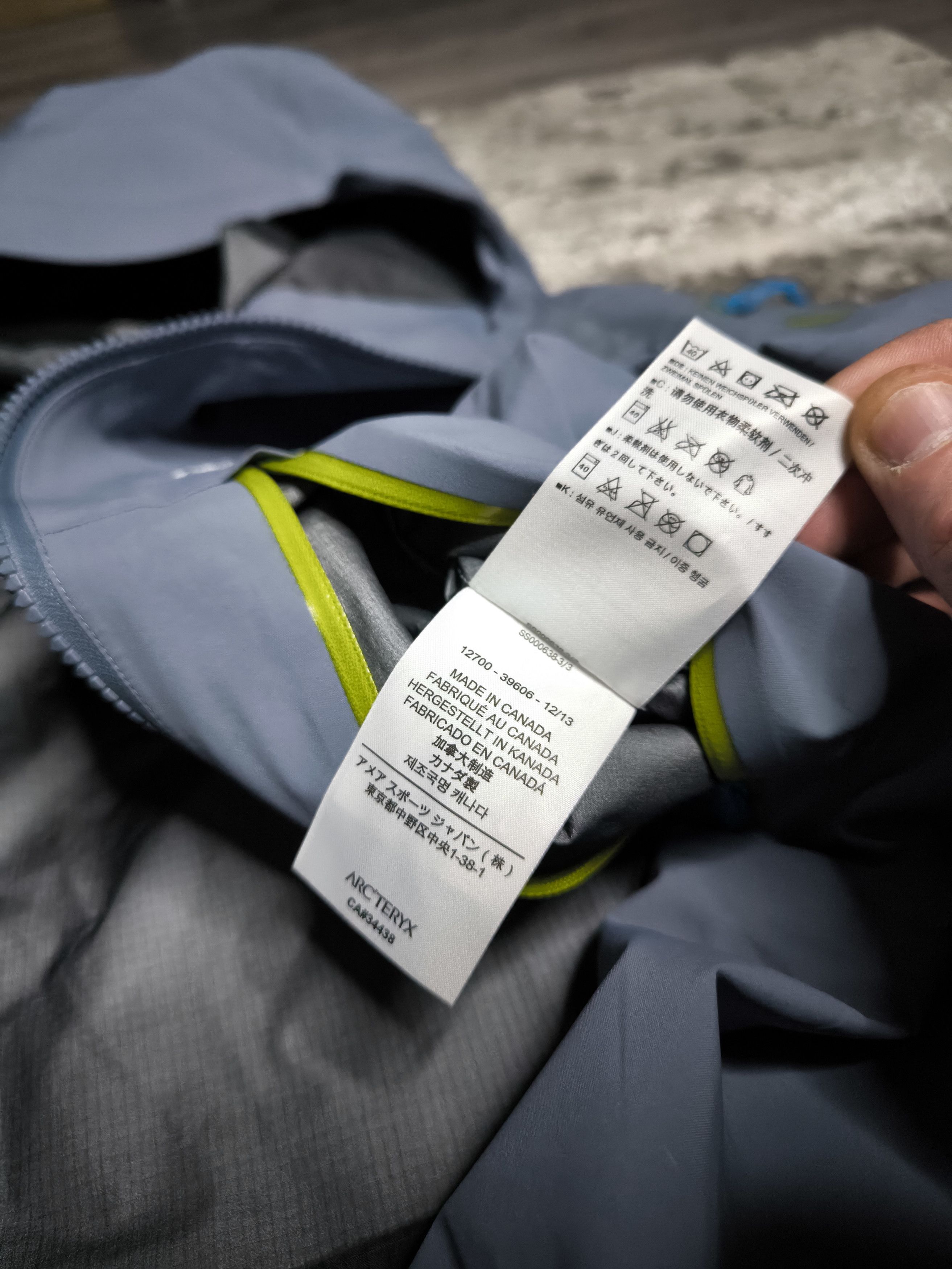 Arc'teryx Men's Arcteryx Alpha SV GORETEX PRO Jacket Size S Arc'teryx Size US S / EU 44-46 / 1 - 20 Thumbnail