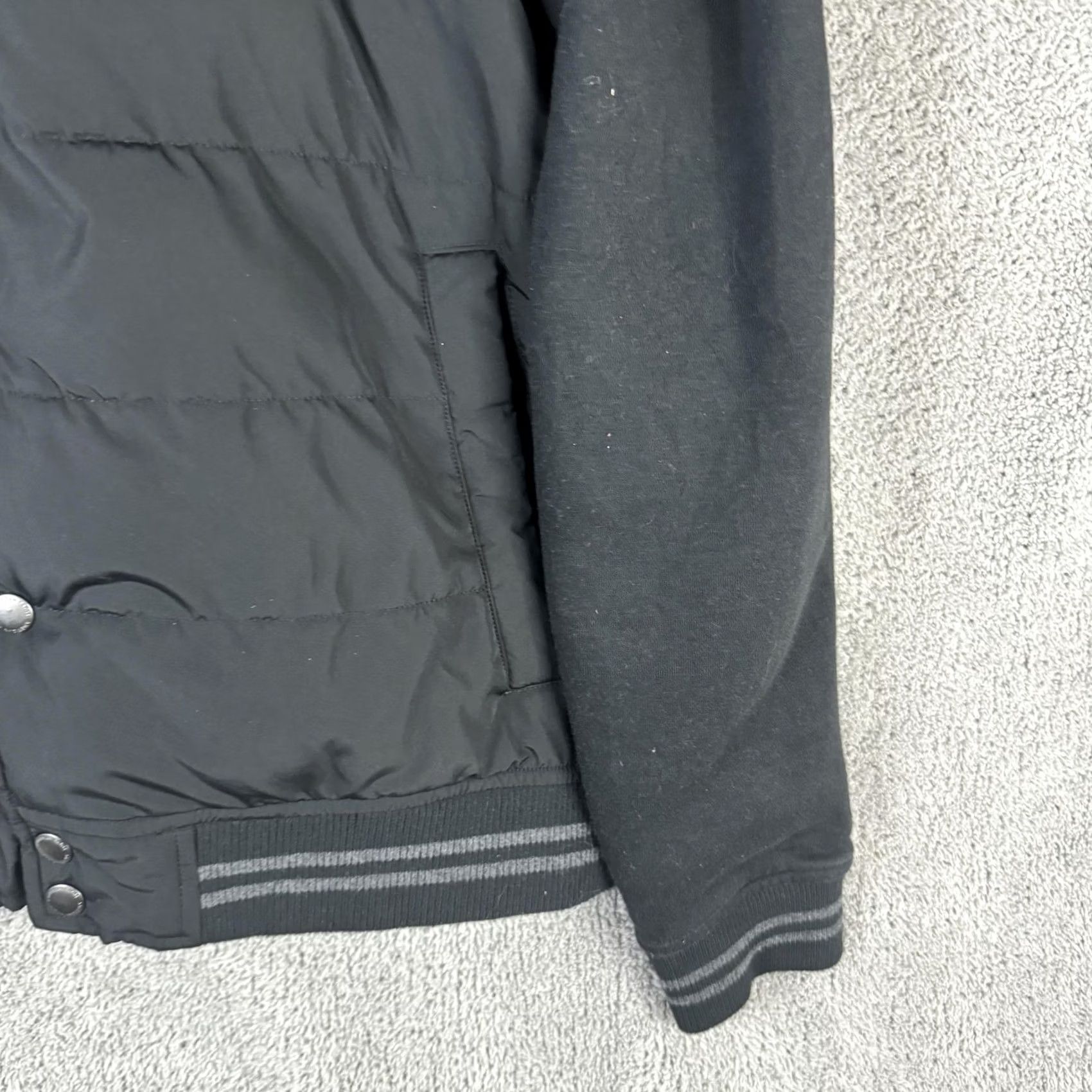 American Eagle Outfitters VINTAGE American Eagle Outfitters Jacket Mens M Black Hooded Quilted Puffer Varsity Snap Front Size US M / EU 48-50 / 2 - 3 Thumbnail
