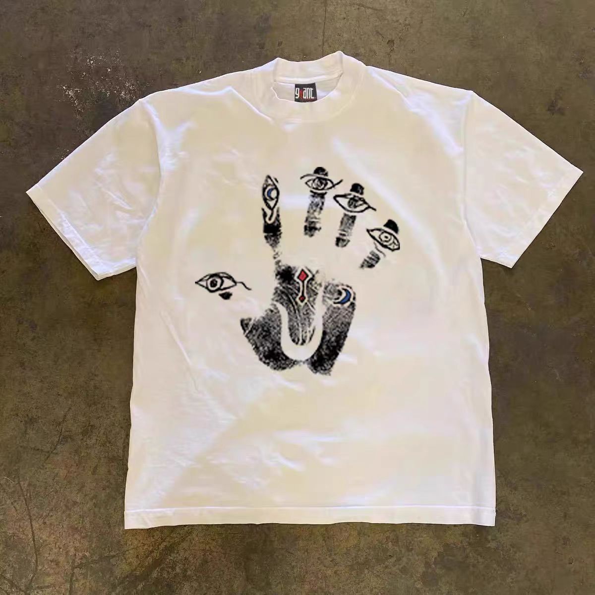 Japanese Brand White retro hand and eye print t-shirt Size US M / EU 48-50 / 2 - 1 Thumbnail