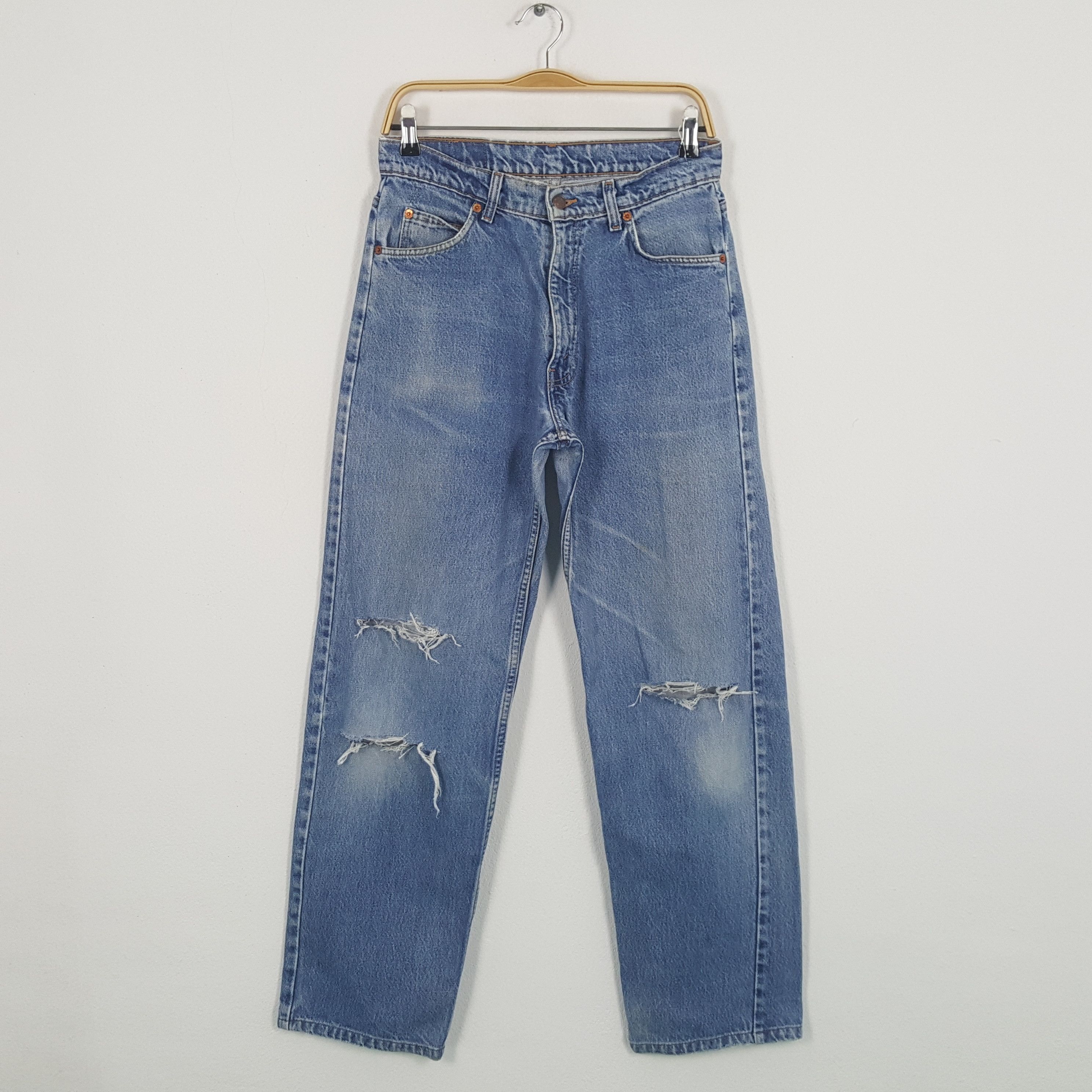 image of Distressed Denim x Levis Vintage Levi's Kurt Cobain Distressed Style Jeans in Blue Jean (Size 28)