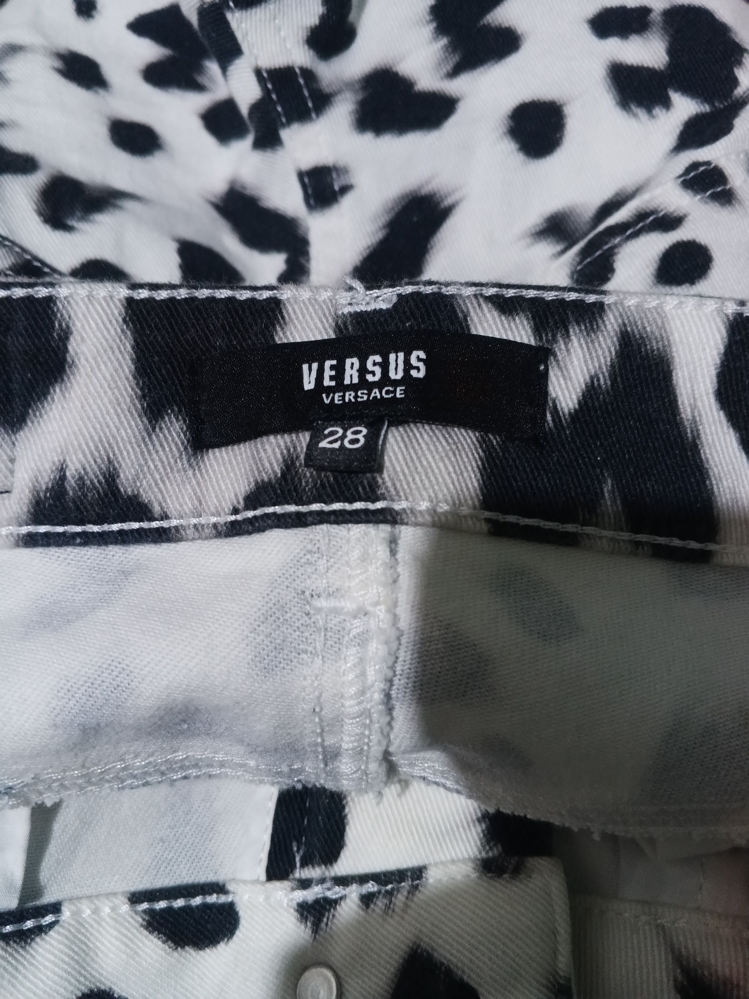 Versace Vintage Y2k Versace white leopard print skinny jeans Size 32" / US 10 / IT 46 - 5 Thumbnail