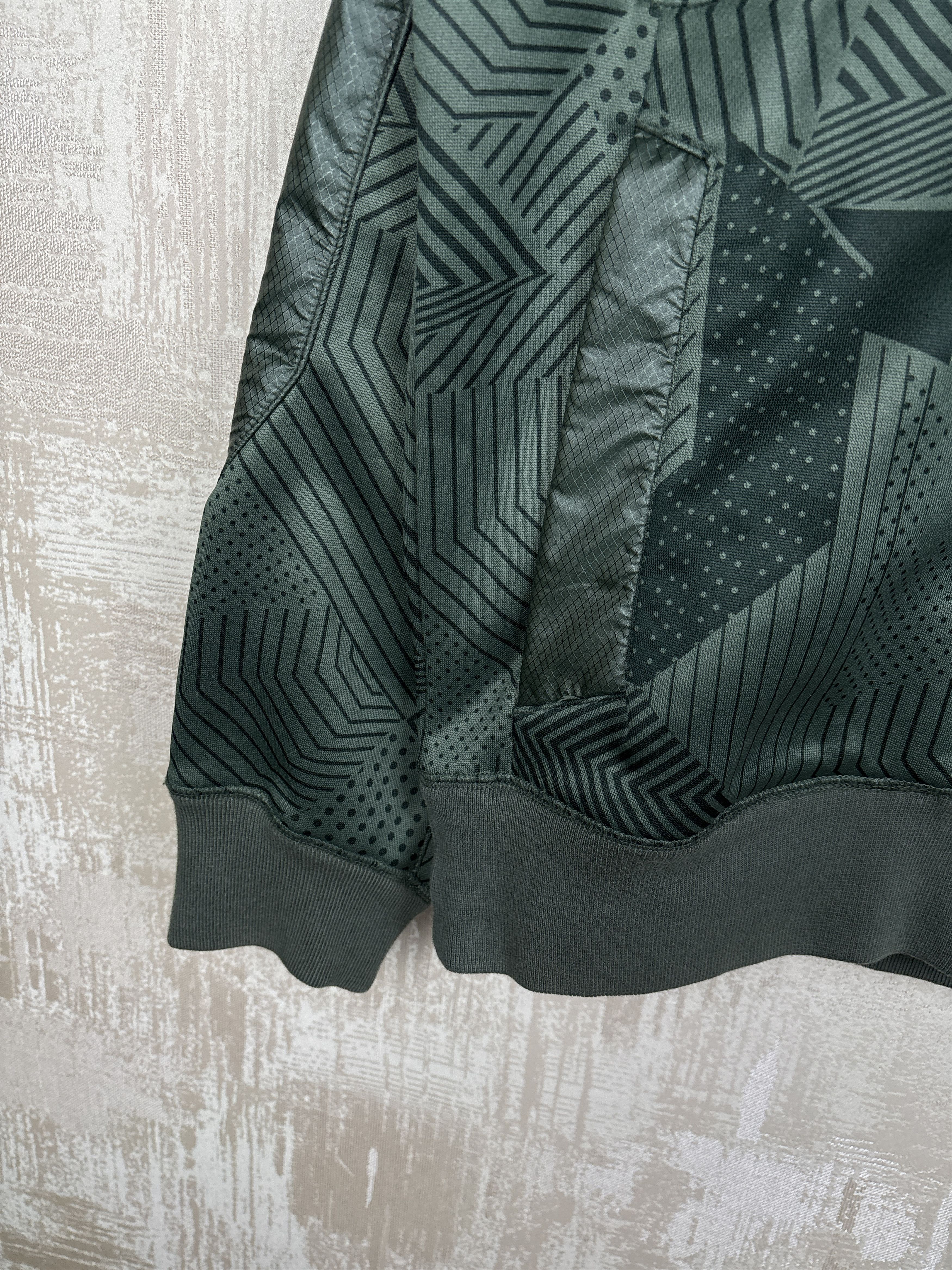 Nike 00's Nike Air Rare Vintage Geometric Zip Hoodie Gorpcore Y2K Size US M / EU 48-50 / 2 - 4 Thumbnail