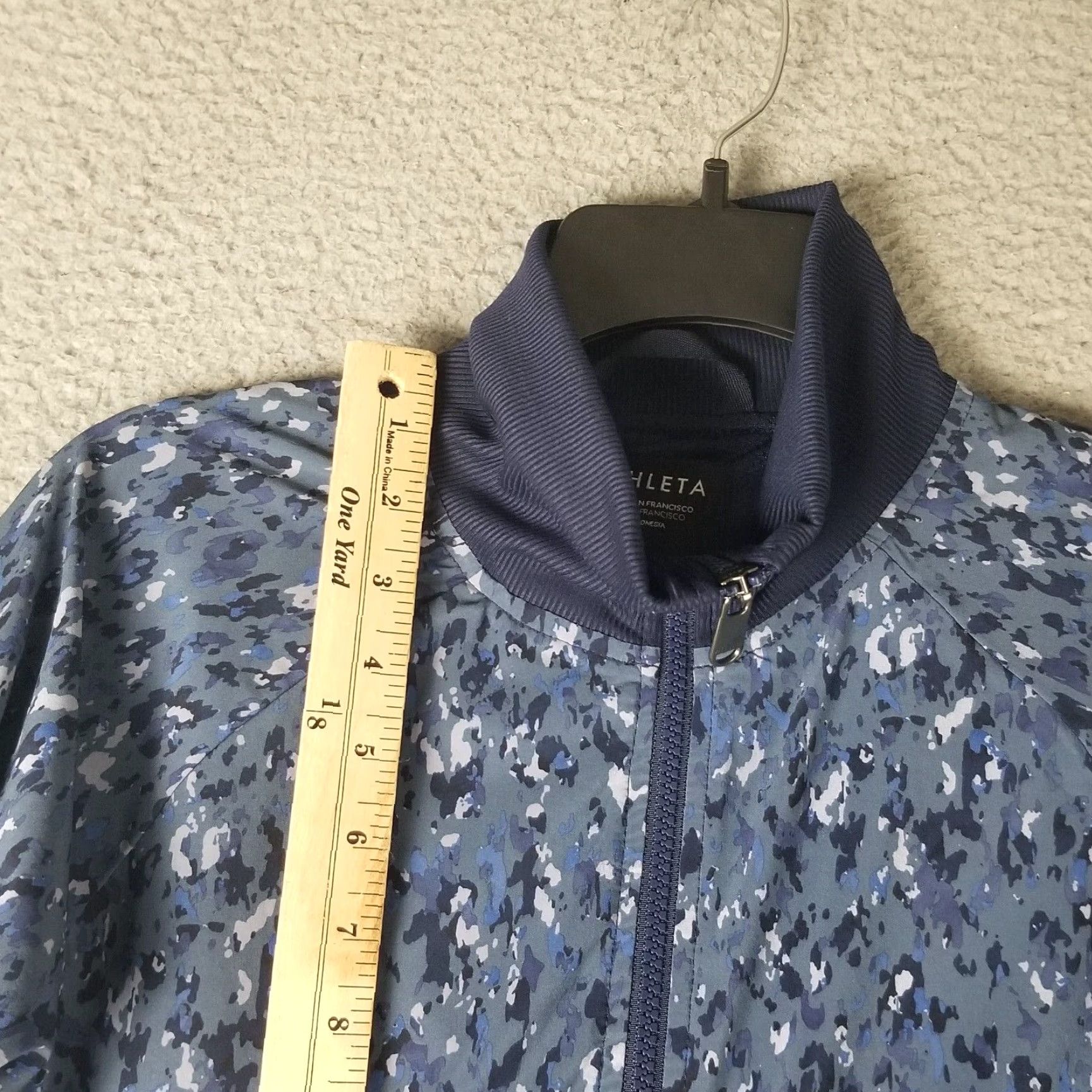 Athleta Athleta Jacket Womens XS Brooklyn Bomber Jacket II Blue Camo Full Zip - Regular Fit, Camouflage, Lightweight Activewear Jacket Size XS / US 0-2 / IT 36-38 - 3 Thumbnail