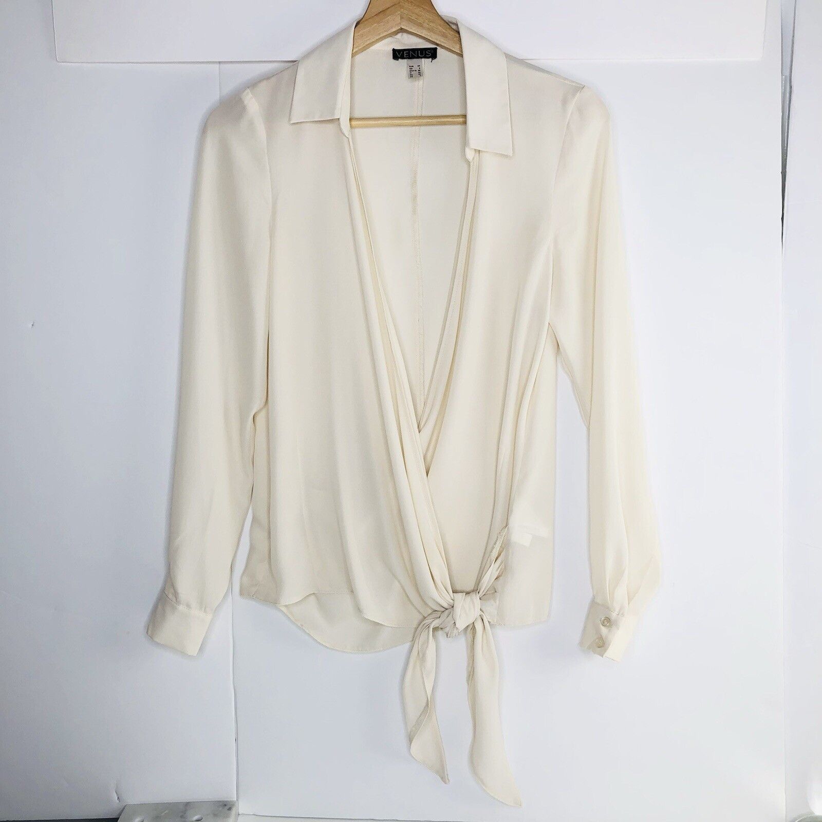 Venus Venus Wrap Ivory Top Blouse Shirt Sz 2 Tie V-neck Size XS / US 0-2 / IT 36-38 - 2 Thumbnail