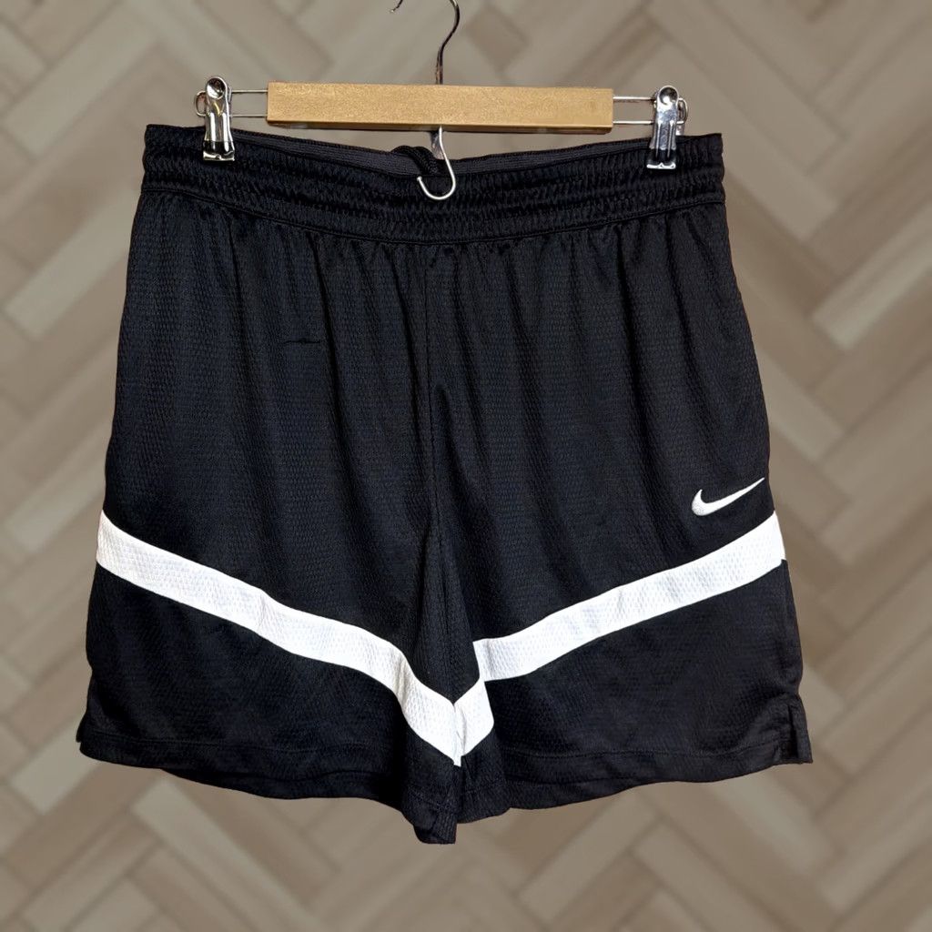 Nike Nike Men’s Dri-FIT Basketball Shorts FQ5527 013 Black White Size Large L Black Basketball Mens Size US 33 - 1 Thumbnail
