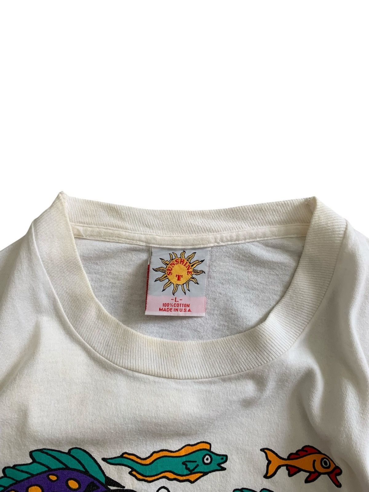 Vintage Vintage Sunshine Usa Guam Hawaiian Tshirt Size US L / EU 52-54 / 3 - 4 Thumbnail