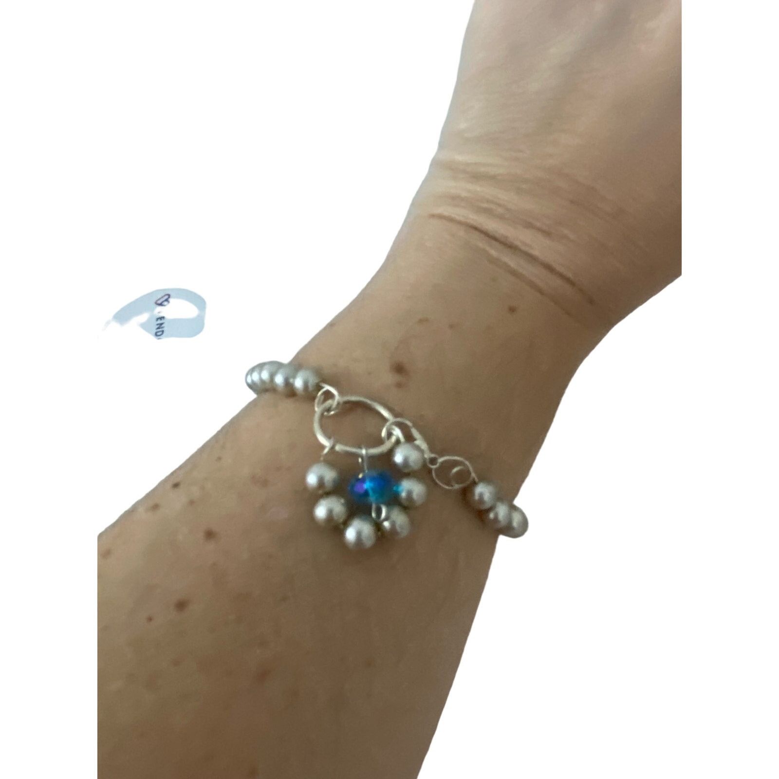 Handmade Upcycled gray faux pearl bracelet Size ONE SIZE - 1 Thumbnail