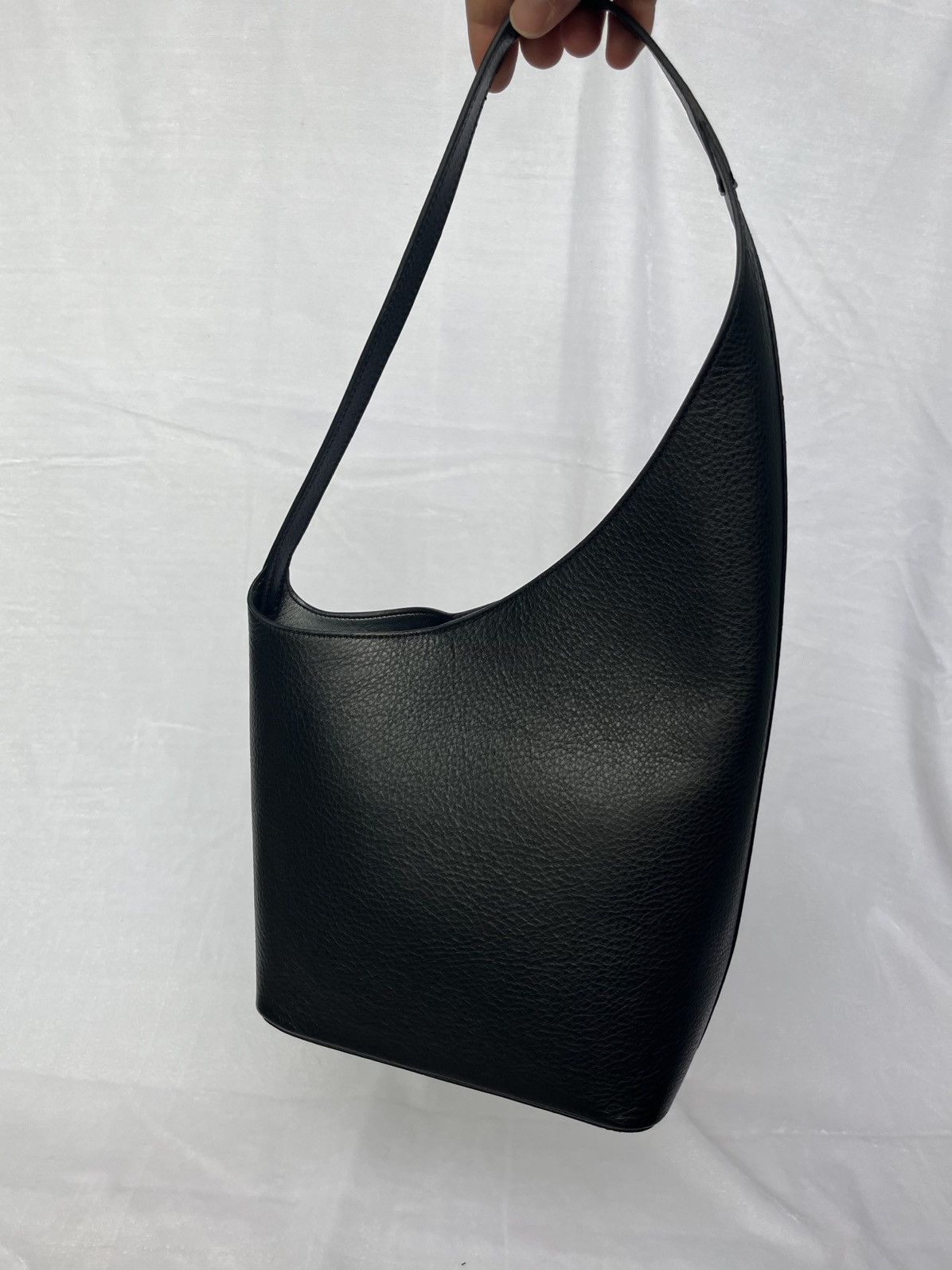 AESTHER EKME Demi Lune Bag – Black Grained Leather Size ONE SIZE - 5 Thumbnail
