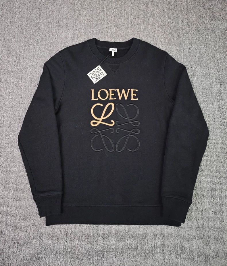 ロエベ　LOEWE Embroidered Sweatshirt LOEWE Embroidered Logo Sweatshirt | Black | FARFETCH