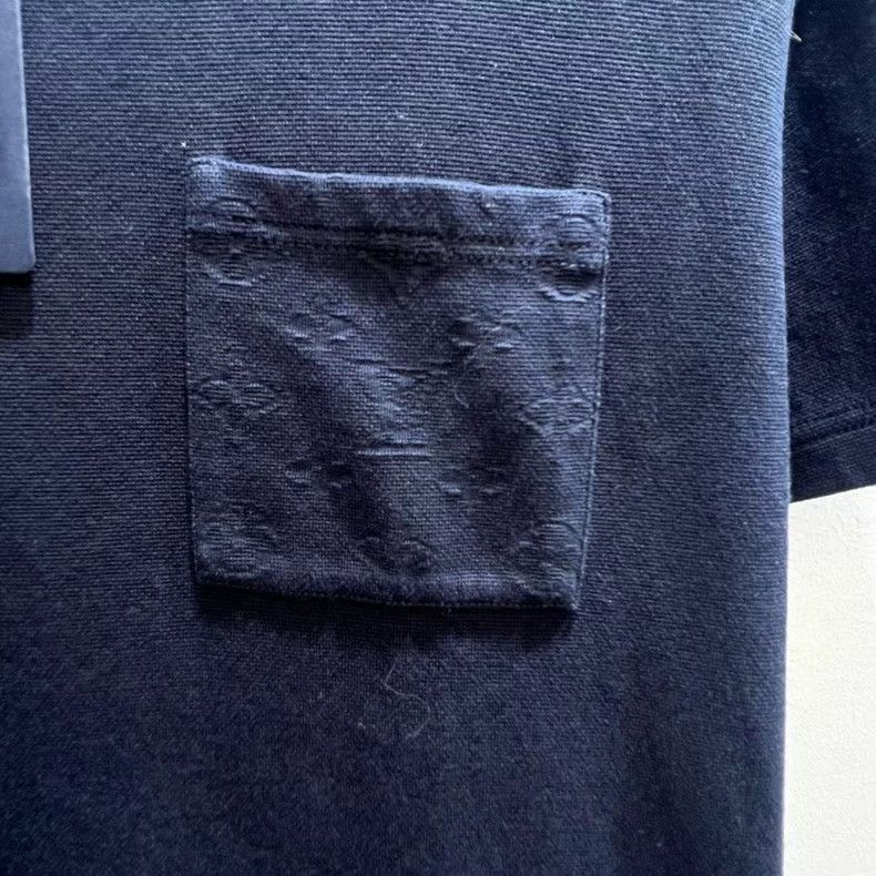 Louis Vuitton Louis Vuitton 24 new short sleeves with Logo printed on th Size US S / EU 44-46 / 1 - 3 Thumbnail