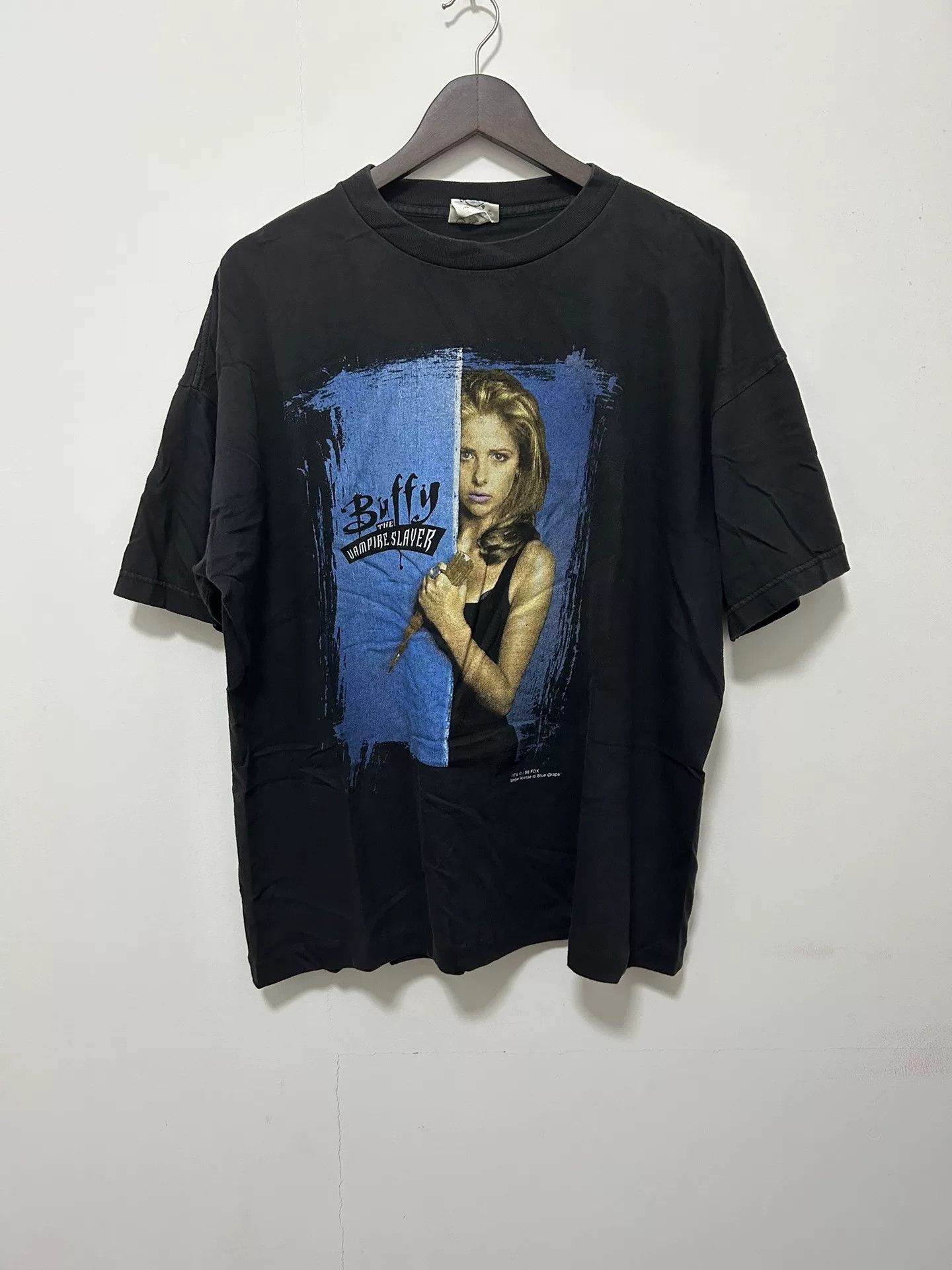 Vintage Vintage 1998 Buffy The Vampire Slayer Tee Size US M / EU 48-50 / 2 - 1 Thumbnail