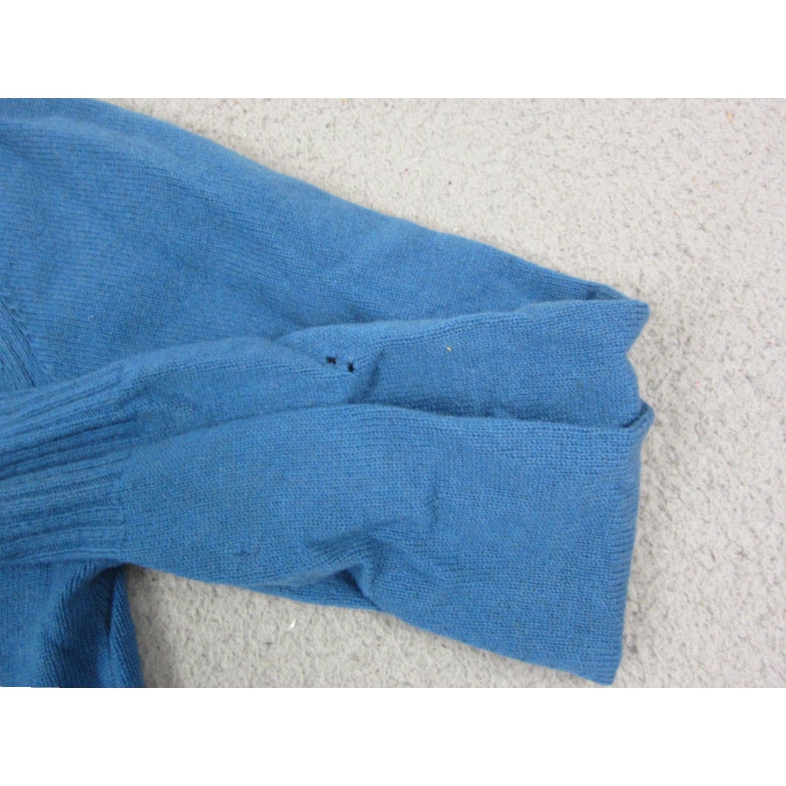 Vintage VINTAGE Cashmere Sweater Mens L Blue 90s V-Neck Scotland Scarf? Size US L / EU 52-54 / 3 - 4 Thumbnail