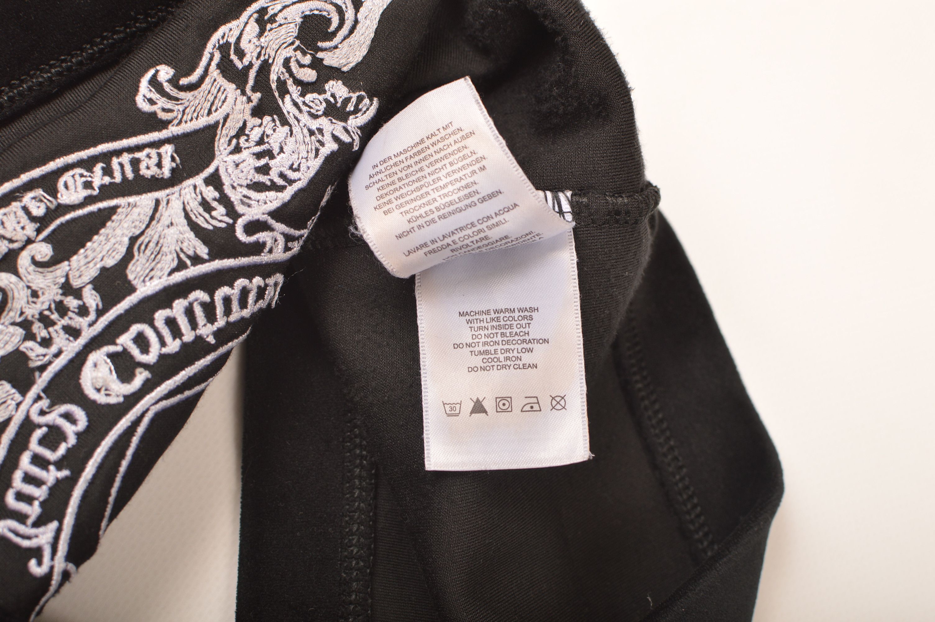 Juicy Couture × Vintage Juicy Couture Vintage Big Logo Black Velour Cropped Top Size M / US 6-8 / IT 42-44 - 5 Thumbnail
