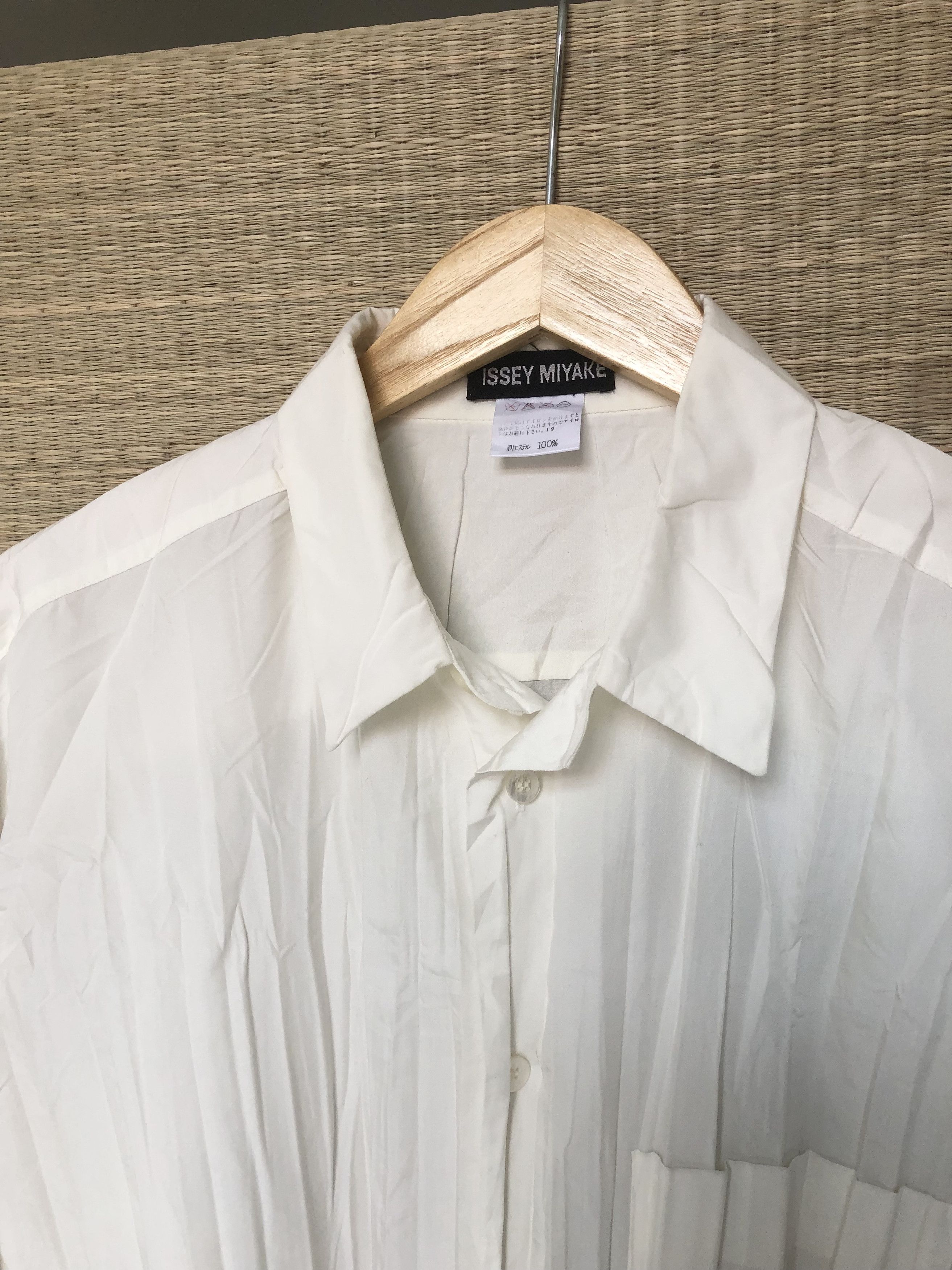 Issey Miyake off white pleated wrinkle shirt Size US L / EU 52-54 / 3 - 2 Thumbnail