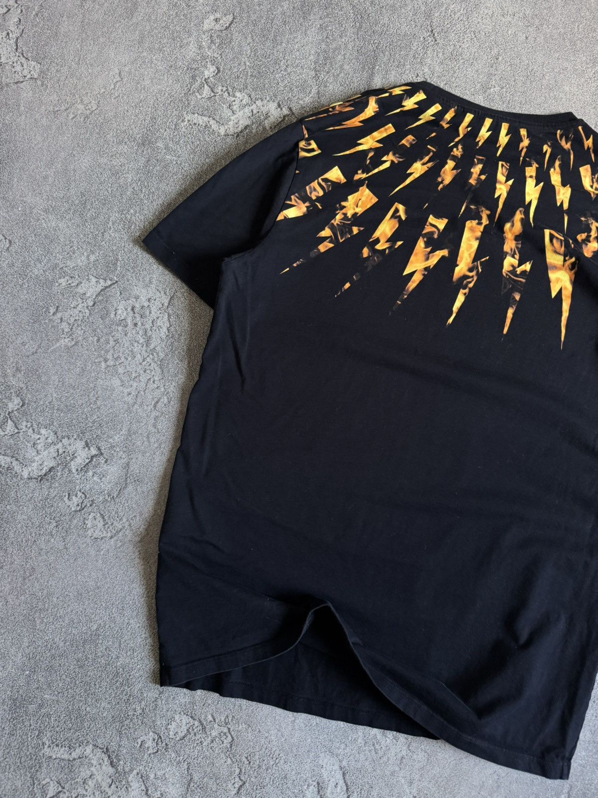 Neil Barrett Neil Barett L lightning bolt ⚡️ printed tshirt tee shirt Size US L / EU 52-54 / 3 - 17 Thumbnail