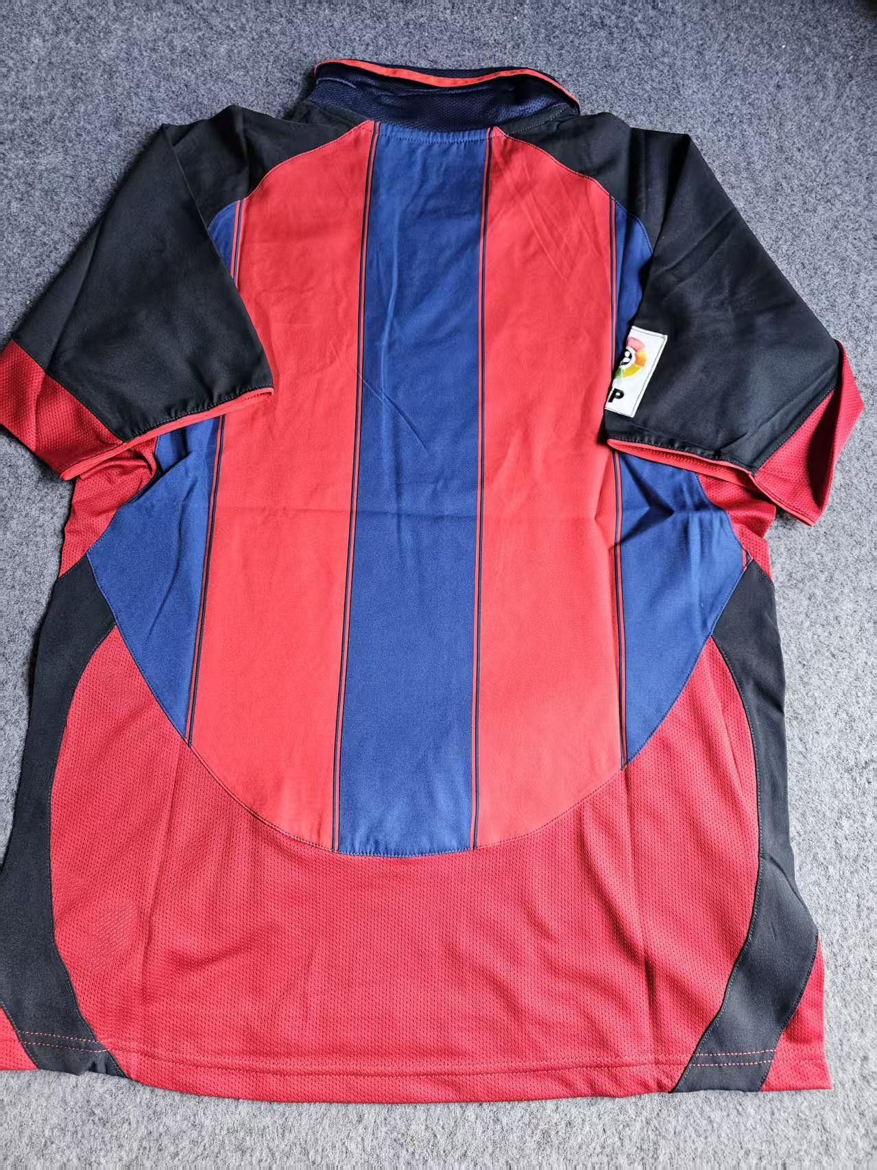Other 2003 04 Barcelona Jersey Home Size US M / EU 48-50 / 2 - 3 Thumbnail