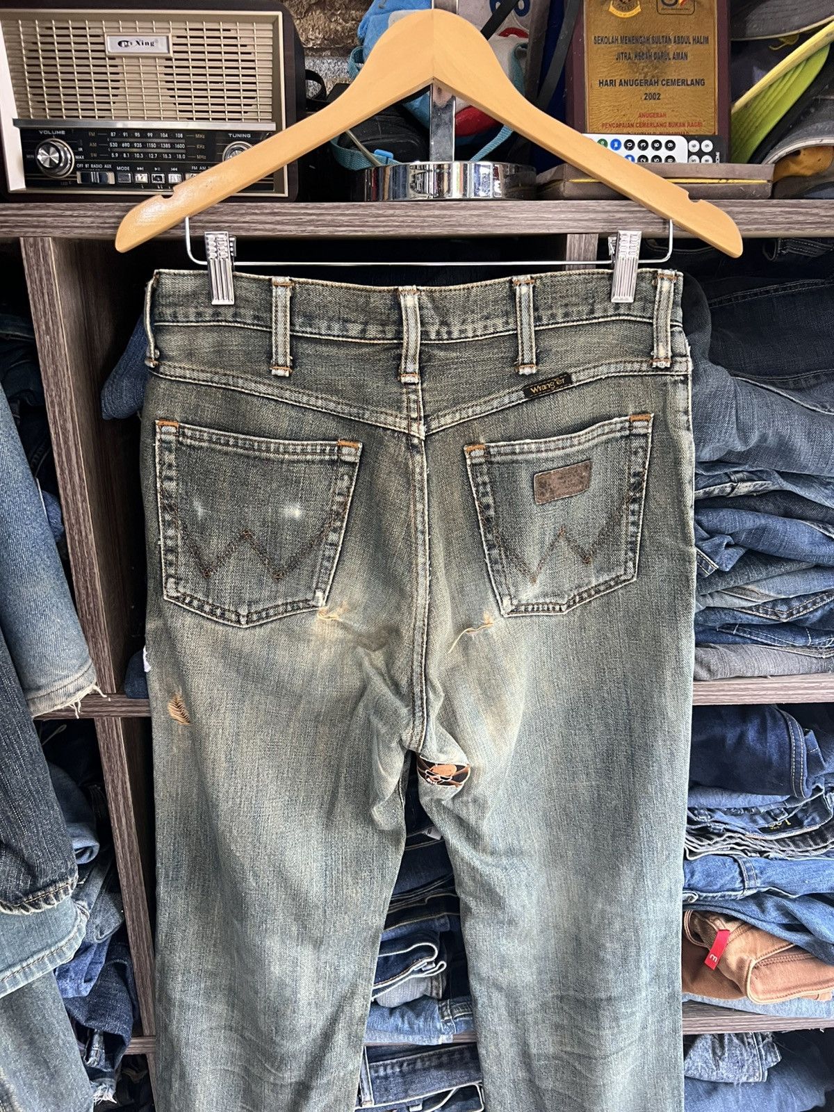 Wrangler 🔥Vintage Wrangler Skulls Patches Distressed Denim Size US 30 / EU 46 - 13 Thumbnail