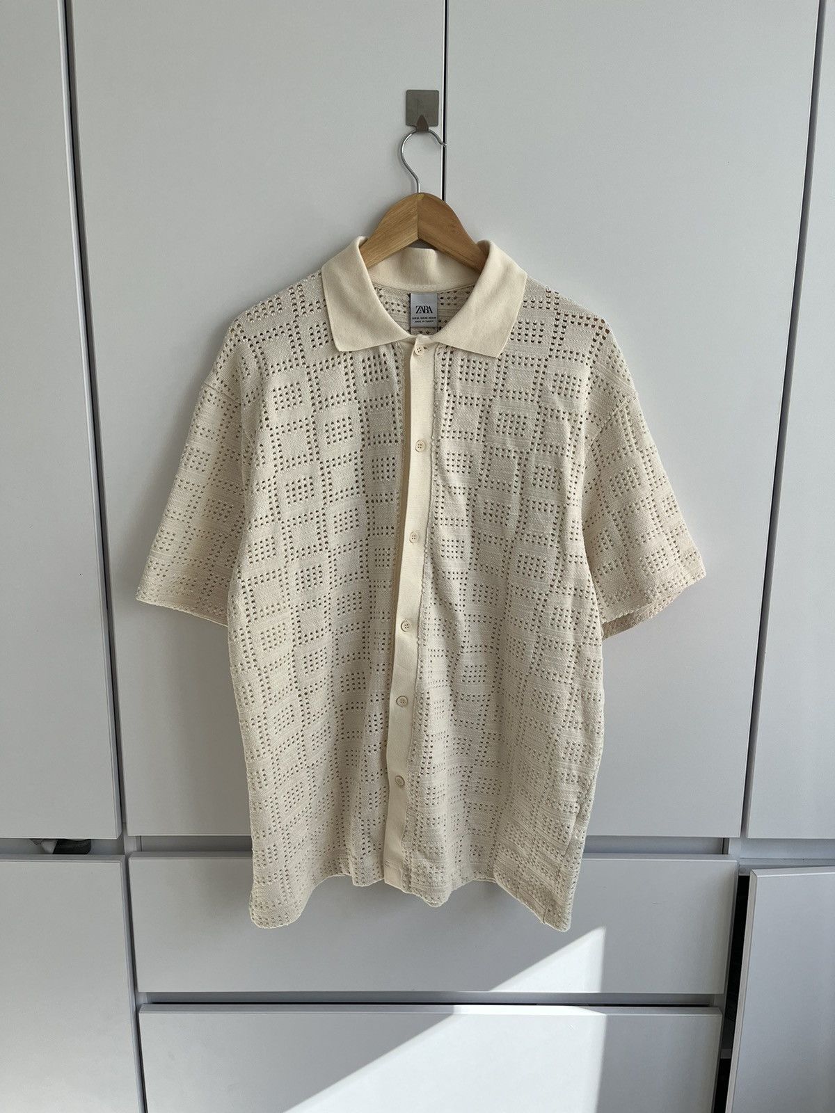 Zara NWT Zara Mesh Crotchet Button Up Shirt in Ecru Size XL mens Size US XL / EU 56 / 4 - 1 Thumbnail