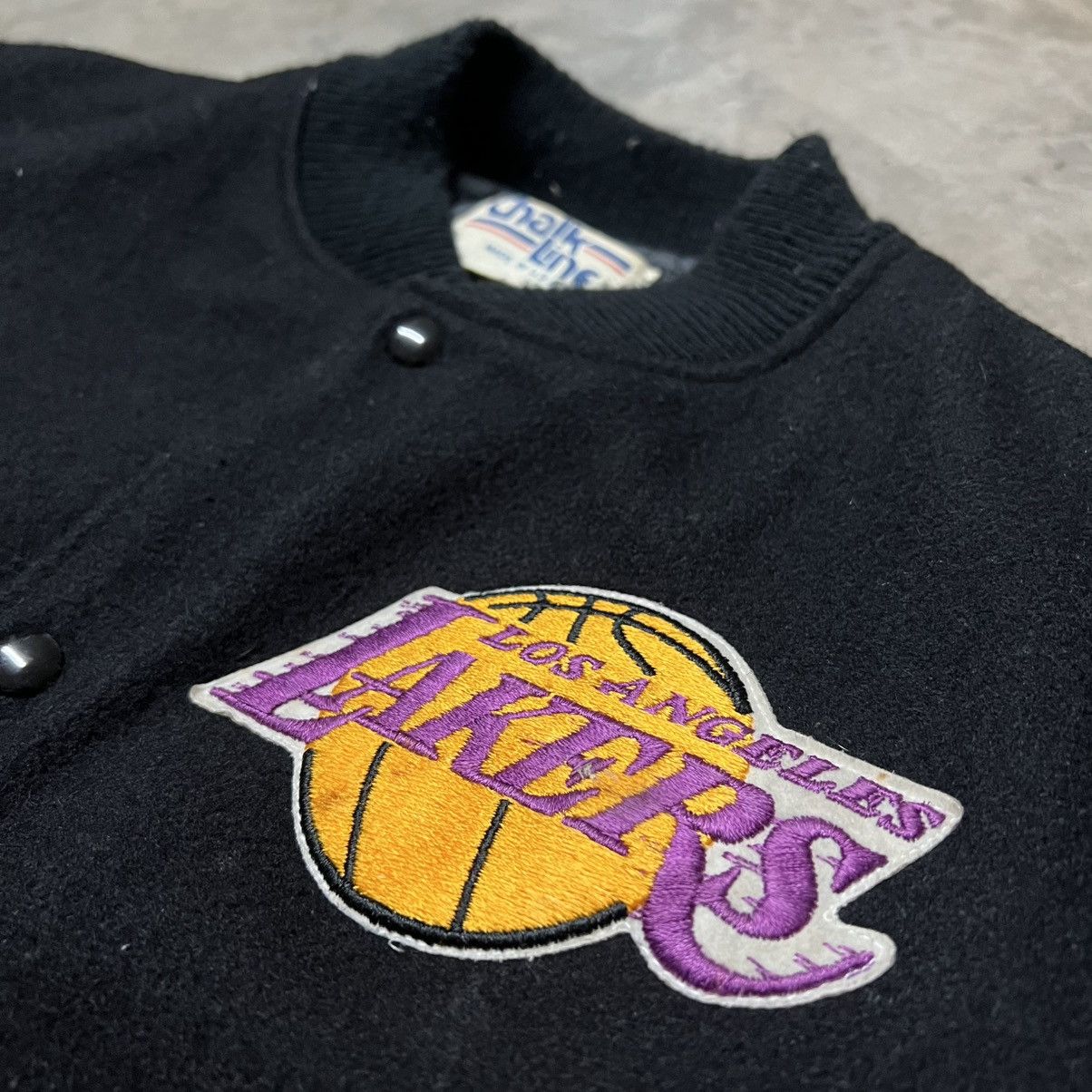 NBA × Vintage Vtg 80’s NBA Los Angeles Lakers 🇺🇸 Chalk Line Varsity Jacket Size US M / EU 48-50 / 2 - 4 Thumbnail