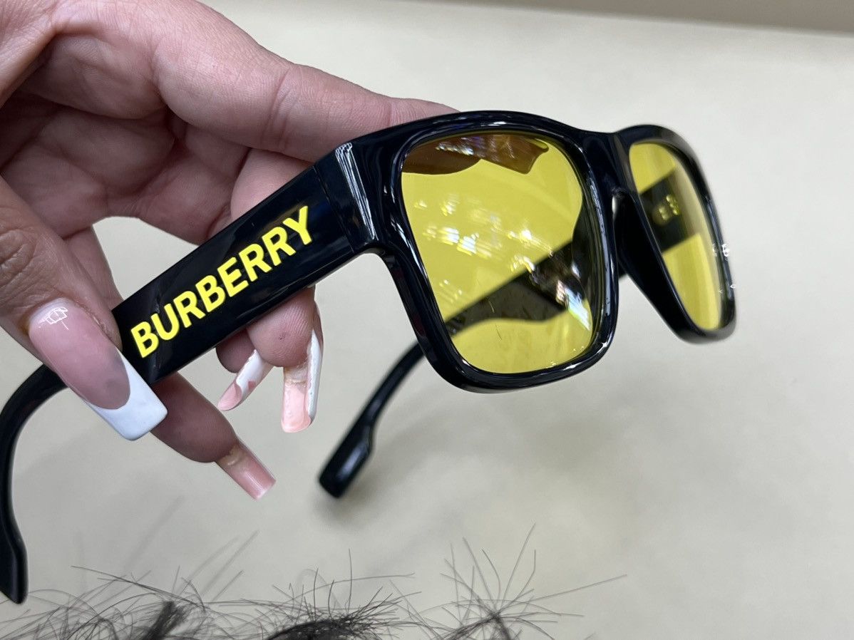 Burberry Burberry Sunglasses Size ONE SIZE - 3 Thumbnail