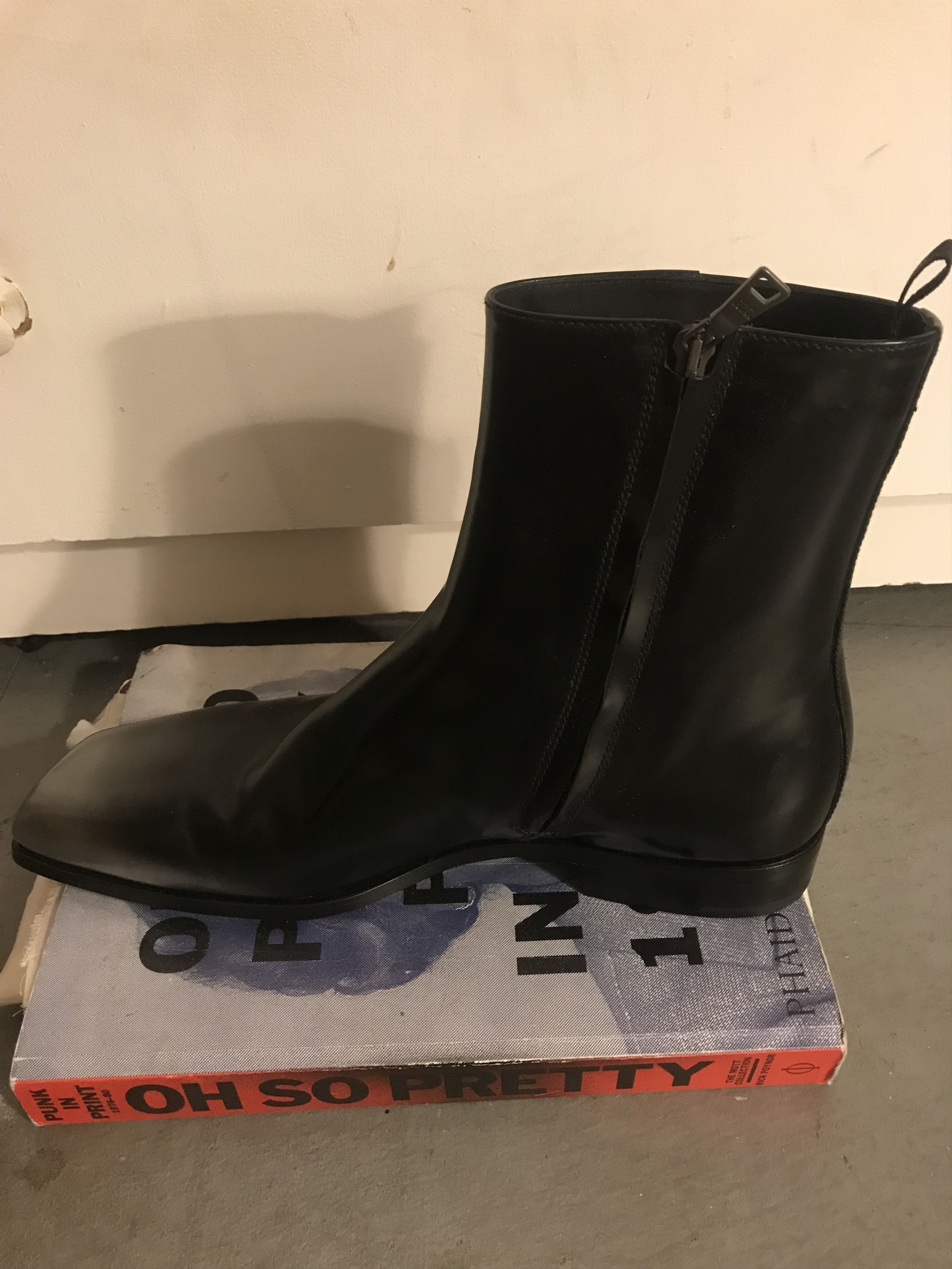 Prada prada classic Boots Size US 8 / EU 41 - 2 Thumbnail