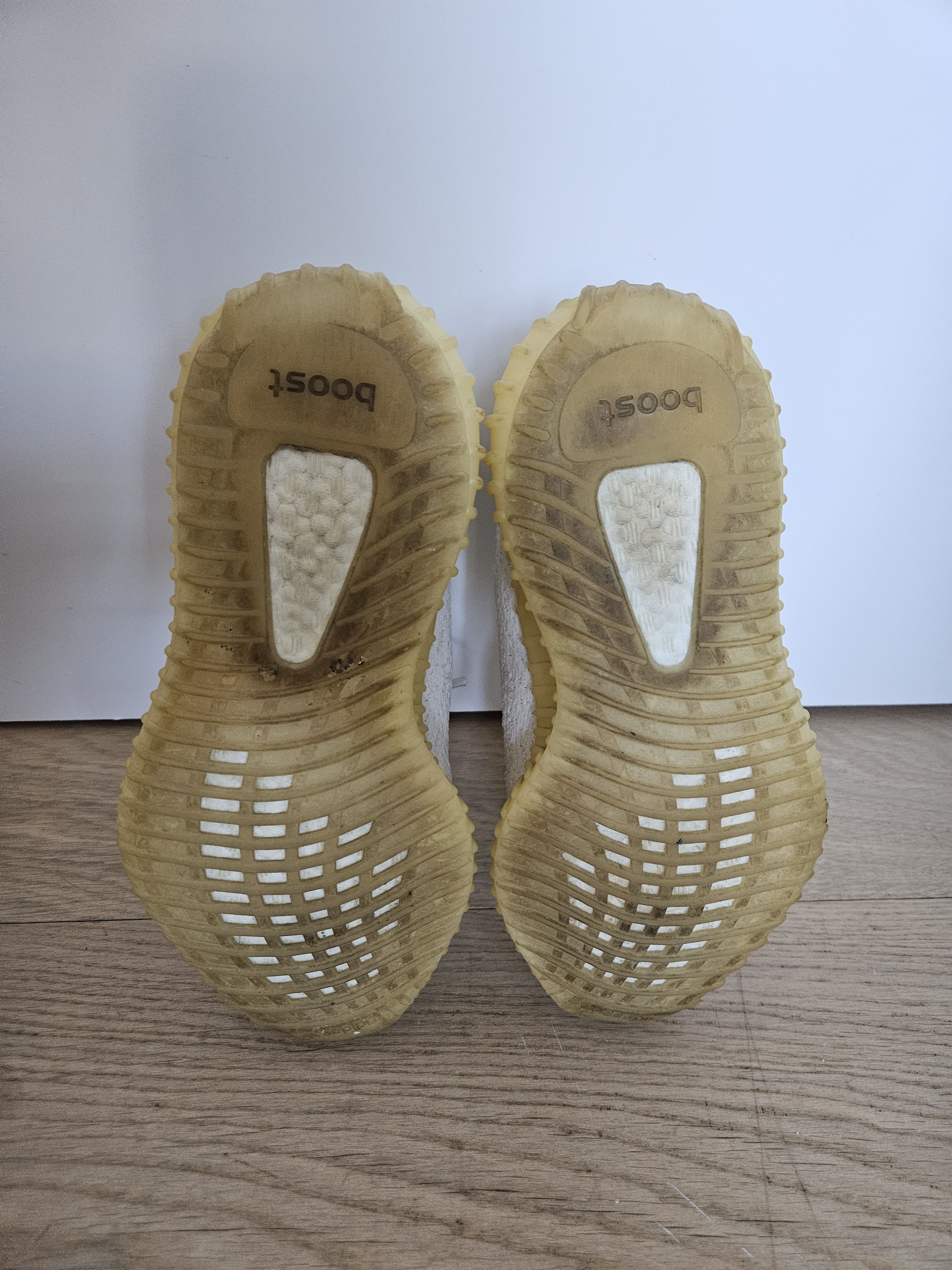 Adidas Yeezy Boost 350 v2 in Triple White - Men's US 5 Size US 5 / EU 37 - 5 Thumbnail