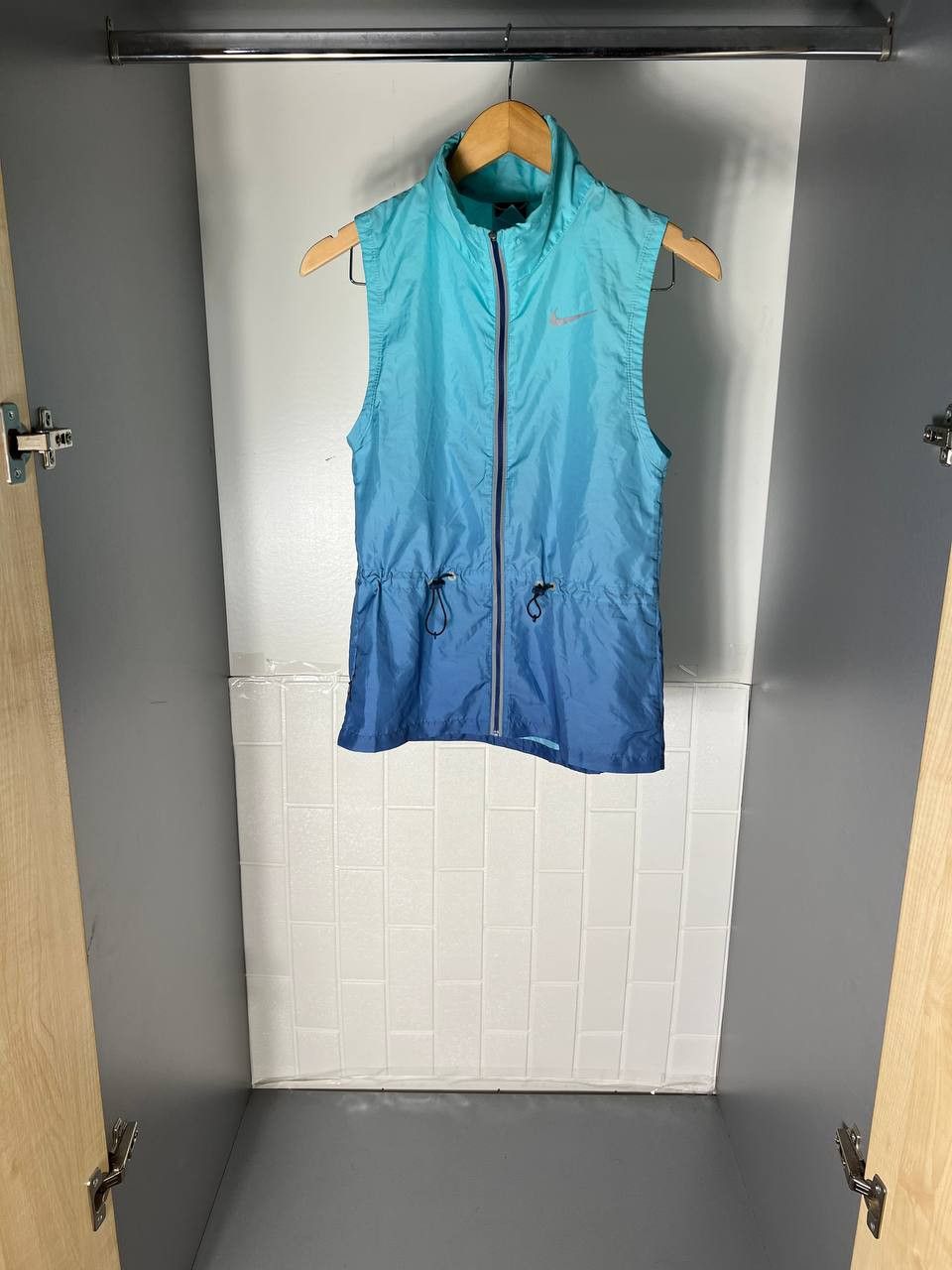 Nike VINTAGE NIKE NYLON RUNNING VESTS JACKET RETRO Y2K DRILL Size XS / US 0-2 / IT 36-38 - 1 Thumbnail