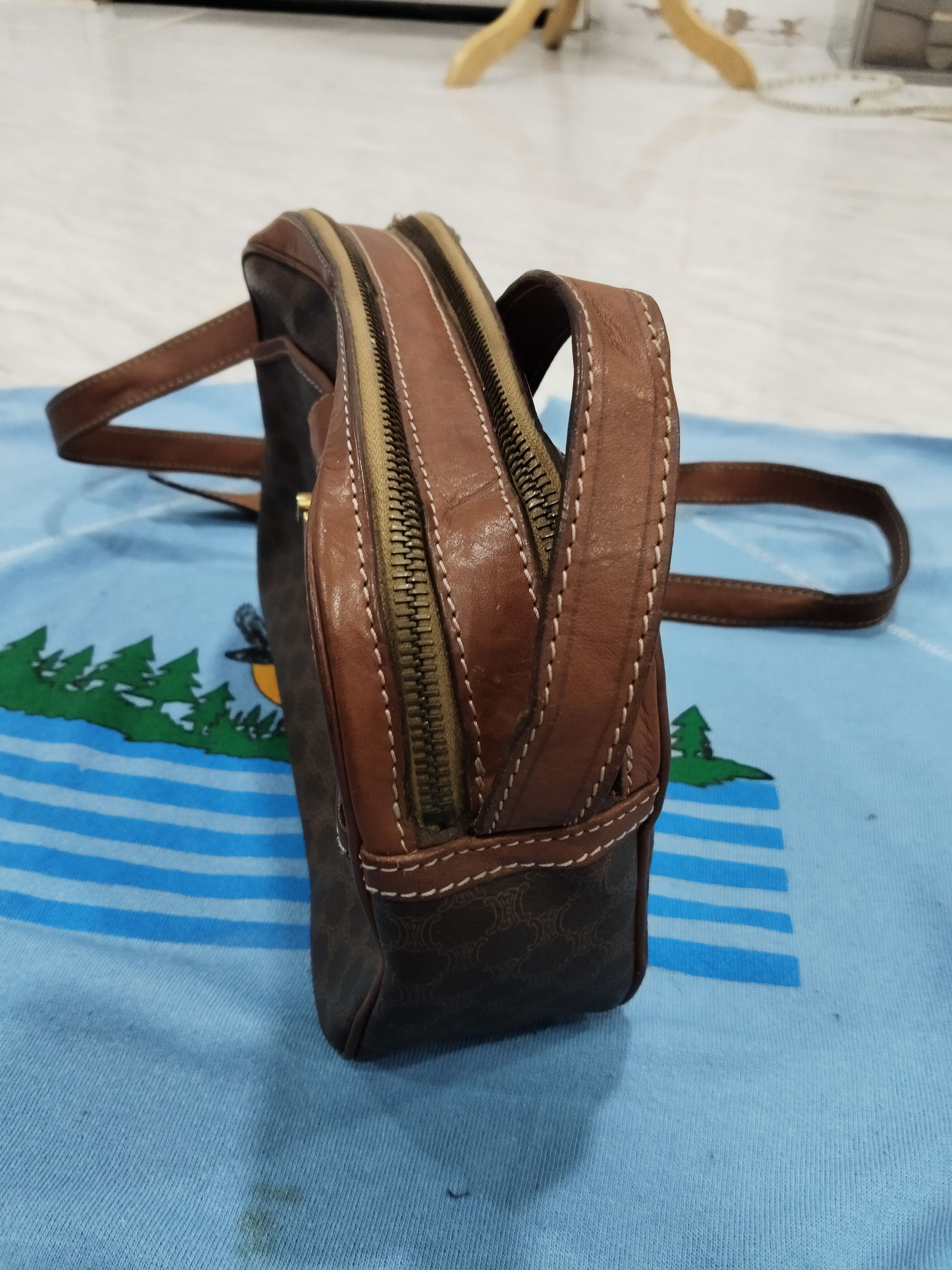 Celine × Vintage Vintage Celine Leather Crossbody Bag Size ONE SIZE - 5 Thumbnail